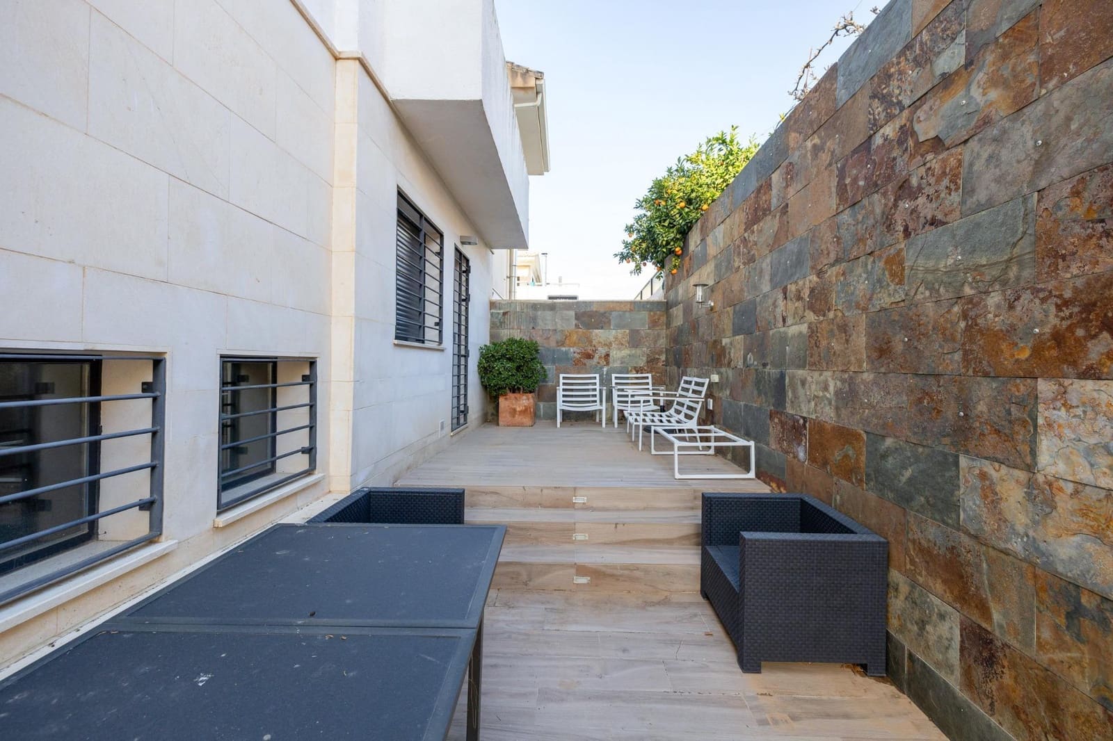 4 slaapkamer Villa te koop in Huetor Vega met zwembad garage - € 458.000 (Ref: 9675049)