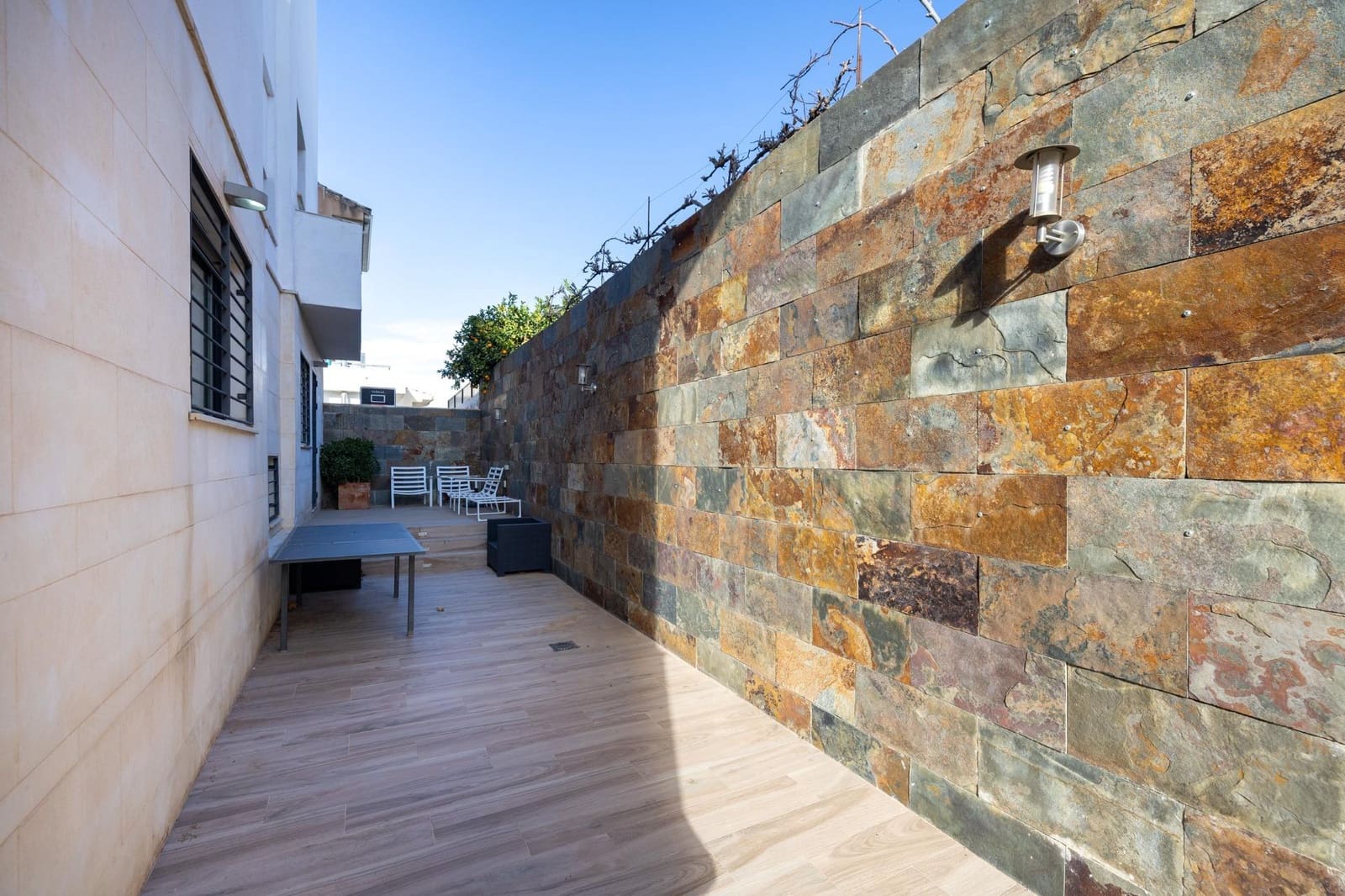 4 slaapkamer Villa te koop in Huetor Vega met zwembad garage - € 458.000 (Ref: 9675049)