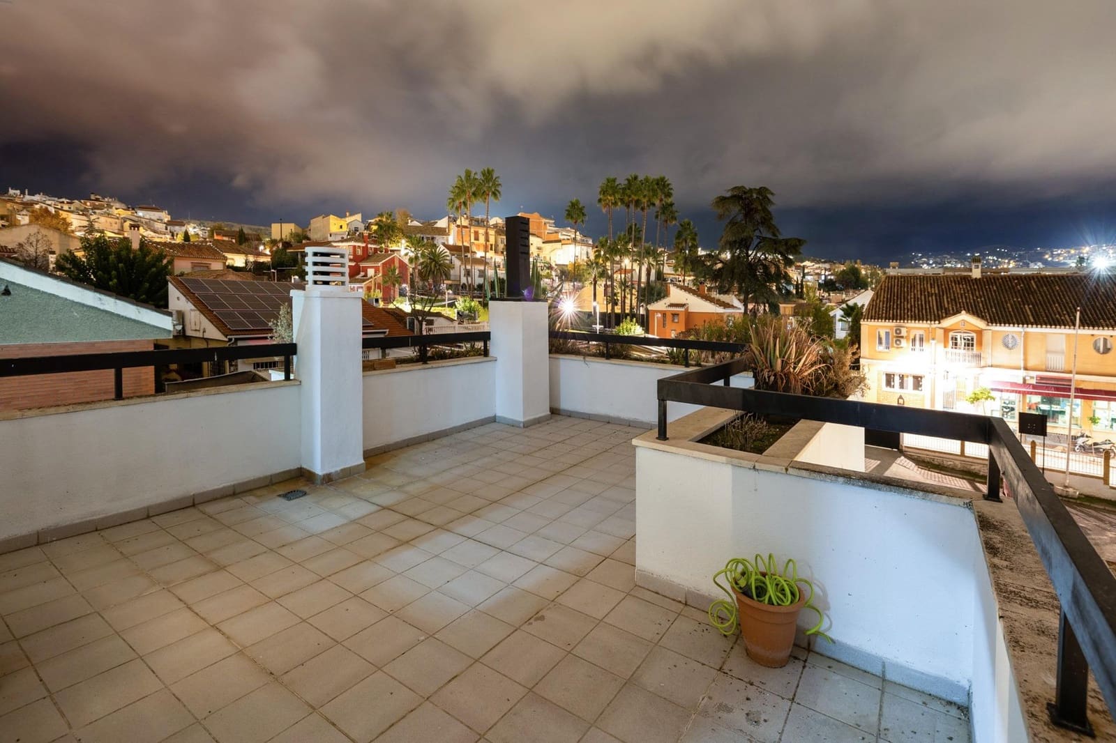 4 slaapkamer Villa te koop in Huetor Vega met zwembad garage - € 458.000 (Ref: 9675049)