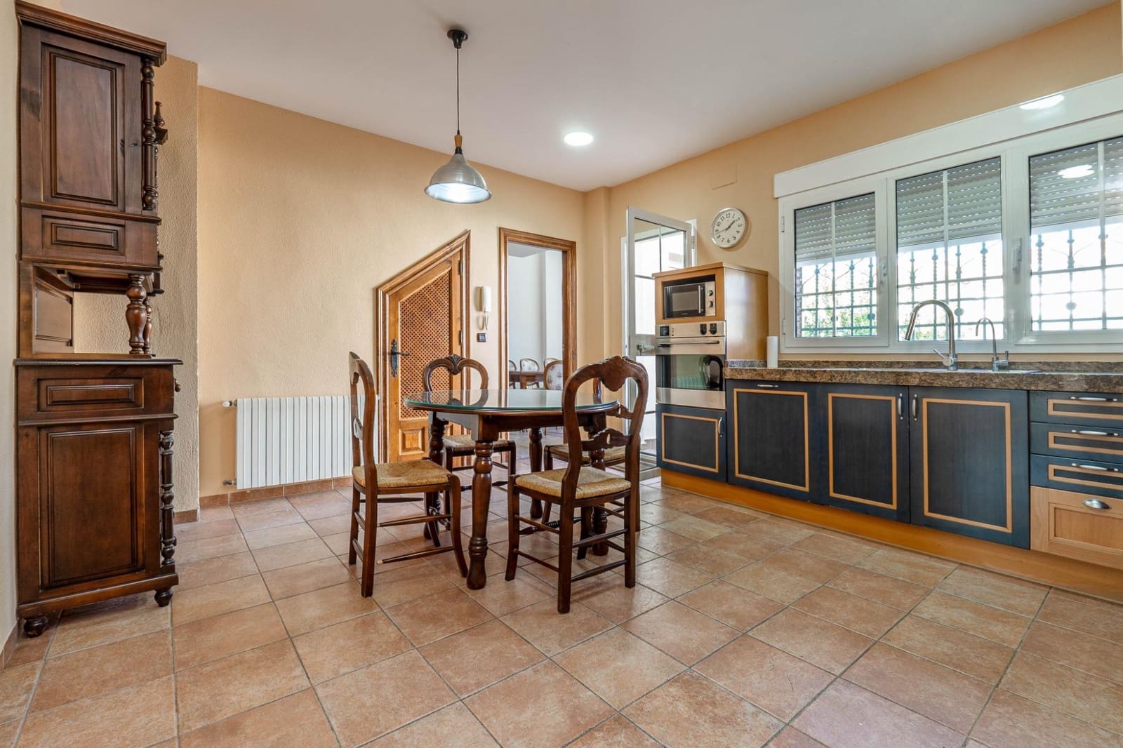 5 sypialnia Willa na sprzedaż w Santa Fe z basenem garażem - 450 000 € (Ref: 9675051)