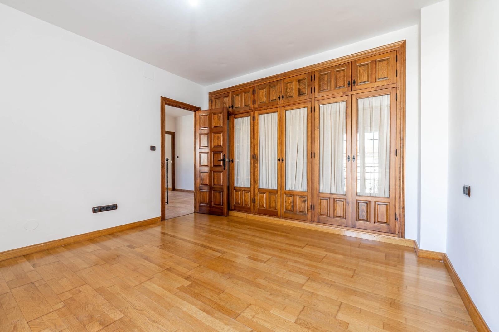 5 sypialnia Willa na sprzedaż w Santa Fe z basenem garażem - 450 000 € (Ref: 9675051)