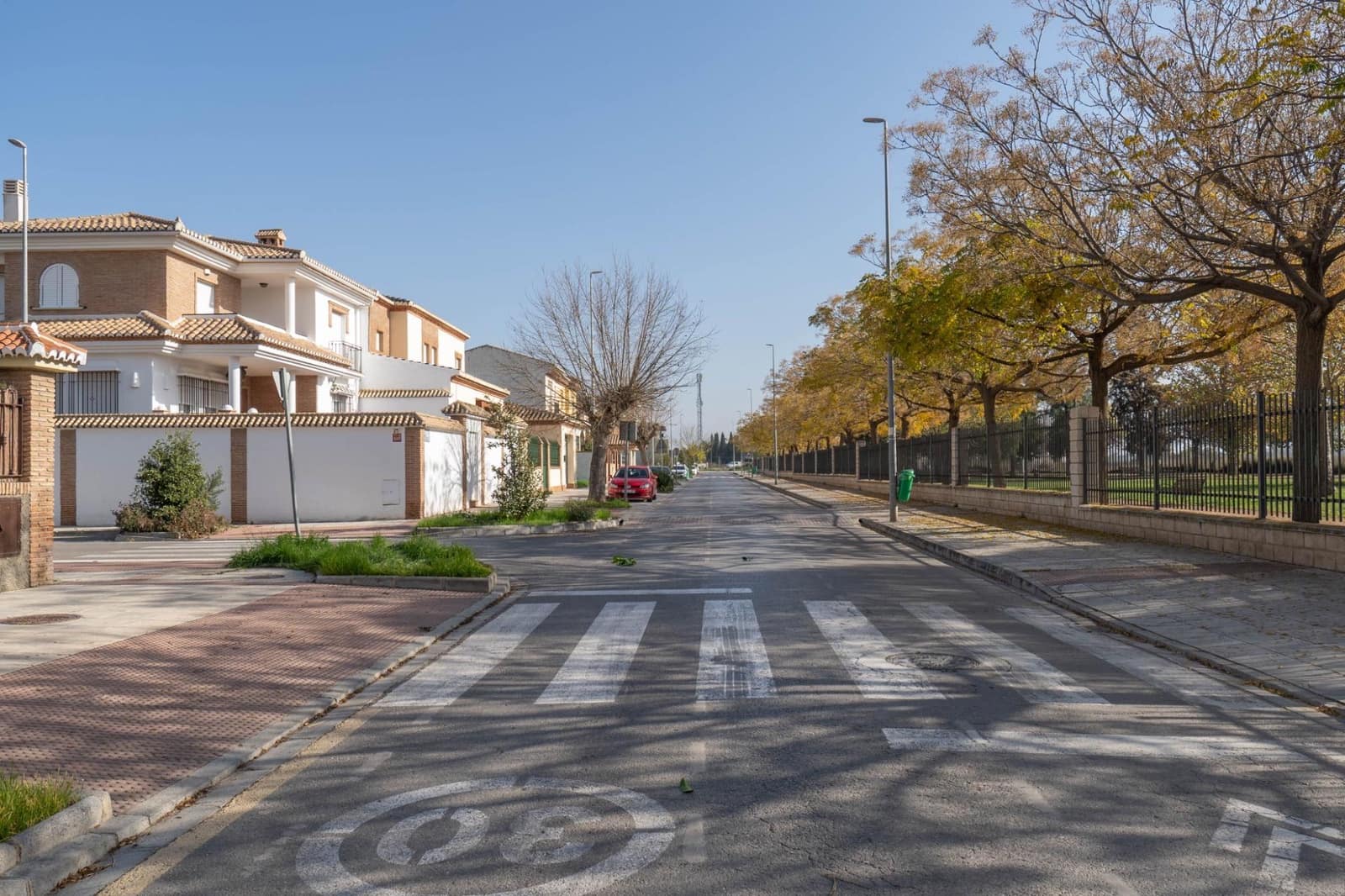 5 sypialnia Willa na sprzedaż w Santa Fe z basenem garażem - 450 000 € (Ref: 9675051)