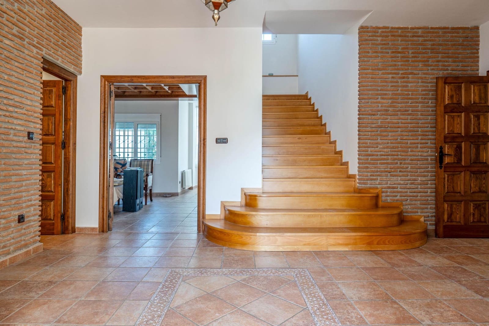 5 sypialnia Willa na sprzedaż w Santa Fe z basenem garażem - 450 000 € (Ref: 9675051)