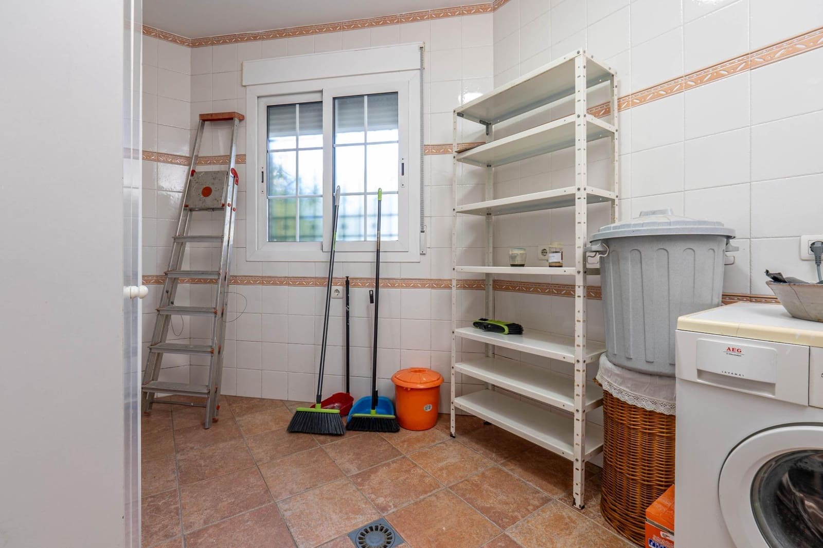 5 sypialnia Willa na sprzedaż w Santa Fe z basenem garażem - 450 000 € (Ref: 9675051)