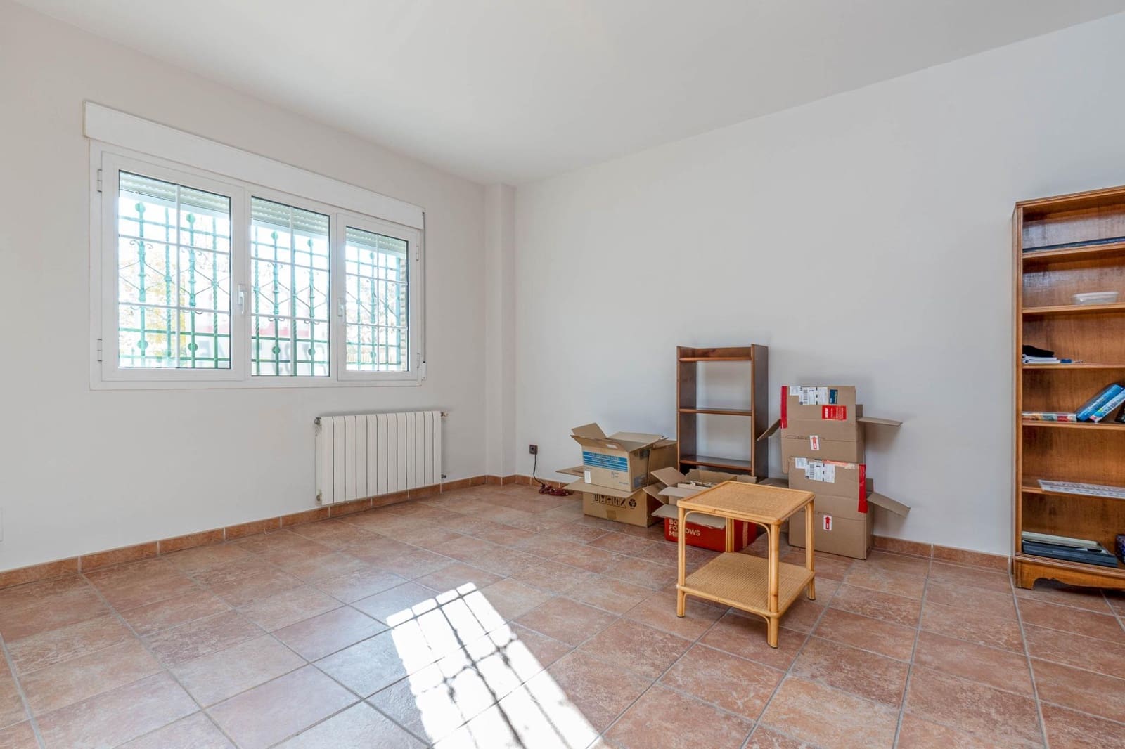 5 sypialnia Willa na sprzedaż w Santa Fe z basenem garażem - 450 000 € (Ref: 9675051)