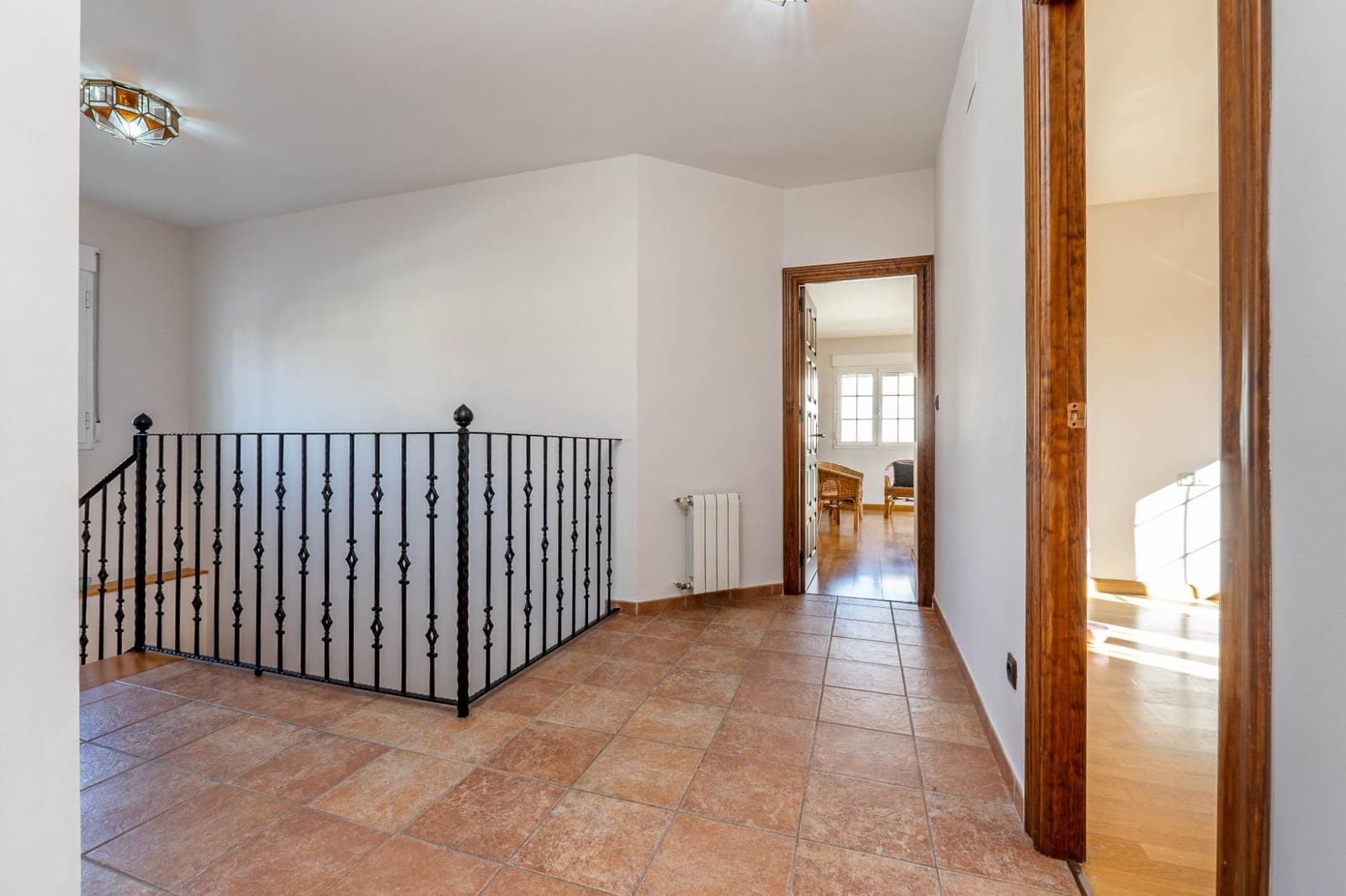 5 sypialnia Willa na sprzedaż w Santa Fe z basenem garażem - 450 000 € (Ref: 9675051)