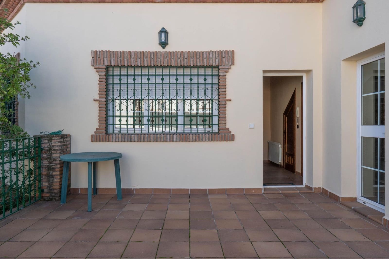 5 sypialnia Willa na sprzedaż w Santa Fe z basenem garażem - 450 000 € (Ref: 9675051)