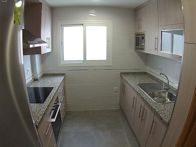 4 sovrum Lägenhet att hyra i Granada stad - 1 350 € (Ref: 9677643)