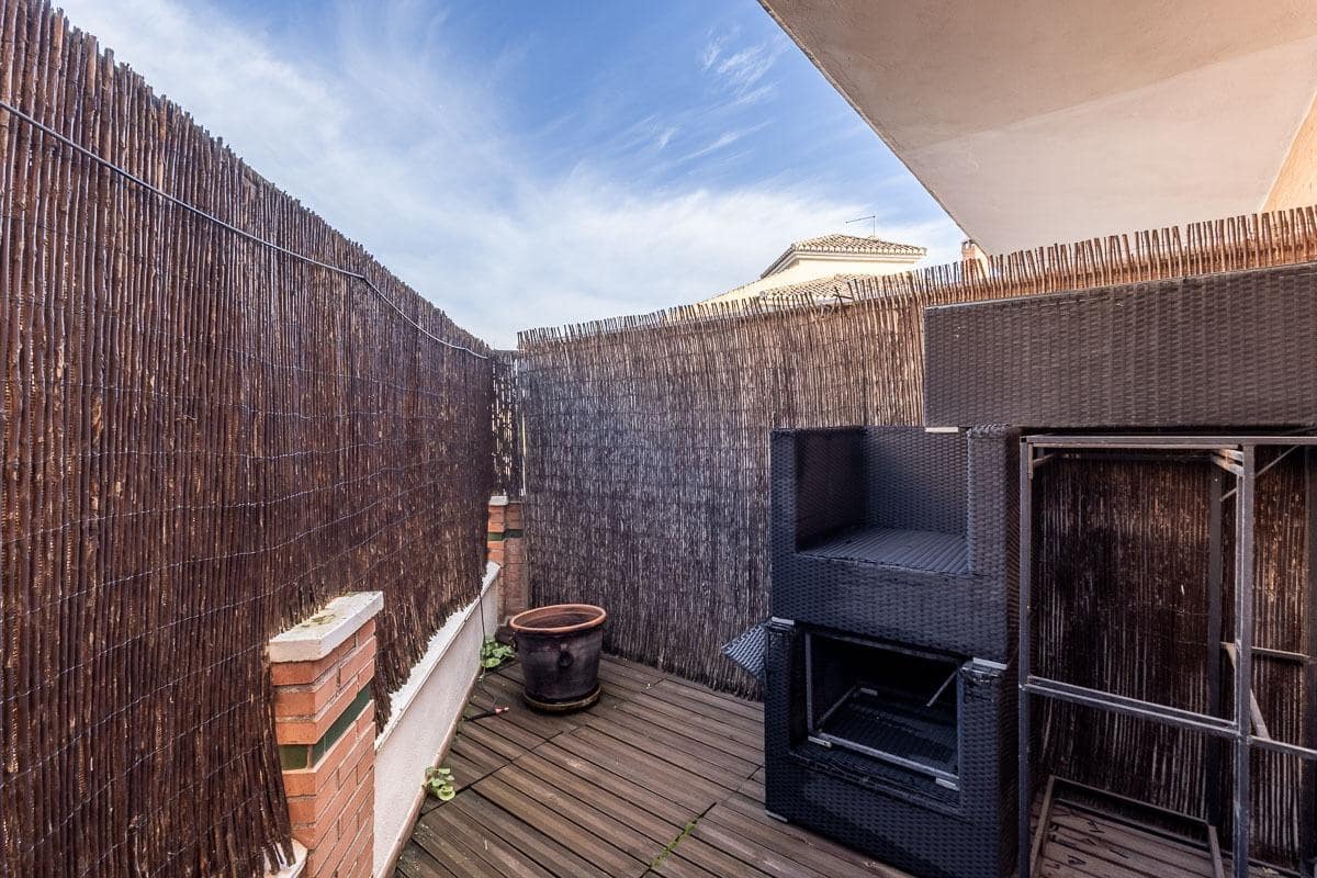 5 soveværelse Rækkehus til salg i Ogijares med garage - € 339.000 (Ref: 9680019)