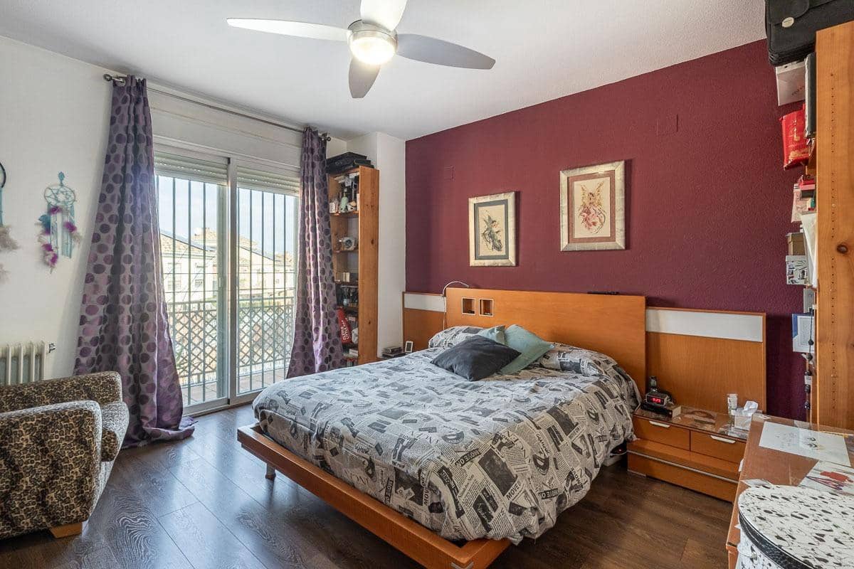 5 soveværelse Rækkehus til salg i Ogijares med garage - € 339.000 (Ref: 9680019)