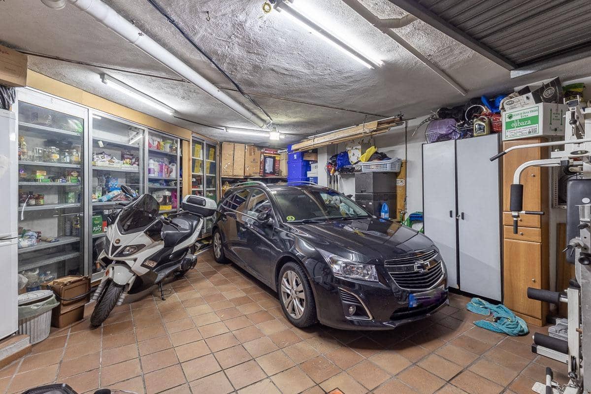 5 soveværelse Rækkehus til salg i Ogijares med garage - € 339.000 (Ref: 9680019)