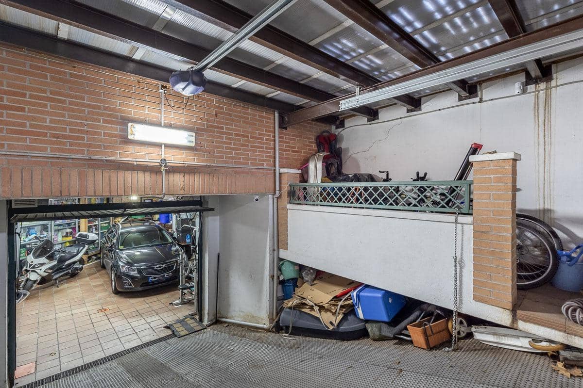 5 soveværelse Rækkehus til salg i Ogijares med garage - € 339.000 (Ref: 9680019)