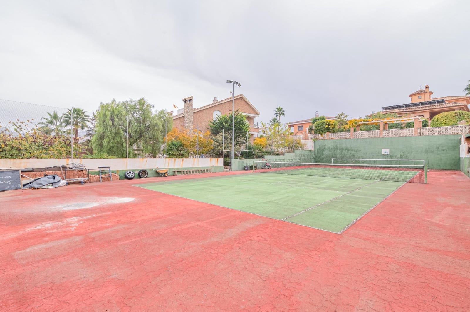 5 slaapkamer Villa te koop in La Zubia met zwembad garage - € 1.190.000 (Ref: 9686782)