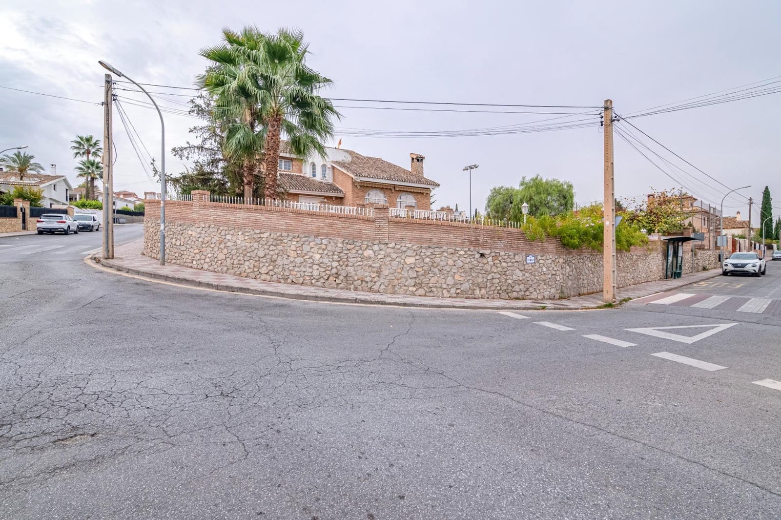 5 slaapkamer Villa te koop in La Zubia met zwembad garage - € 1.190.000 (Ref: 9686782)