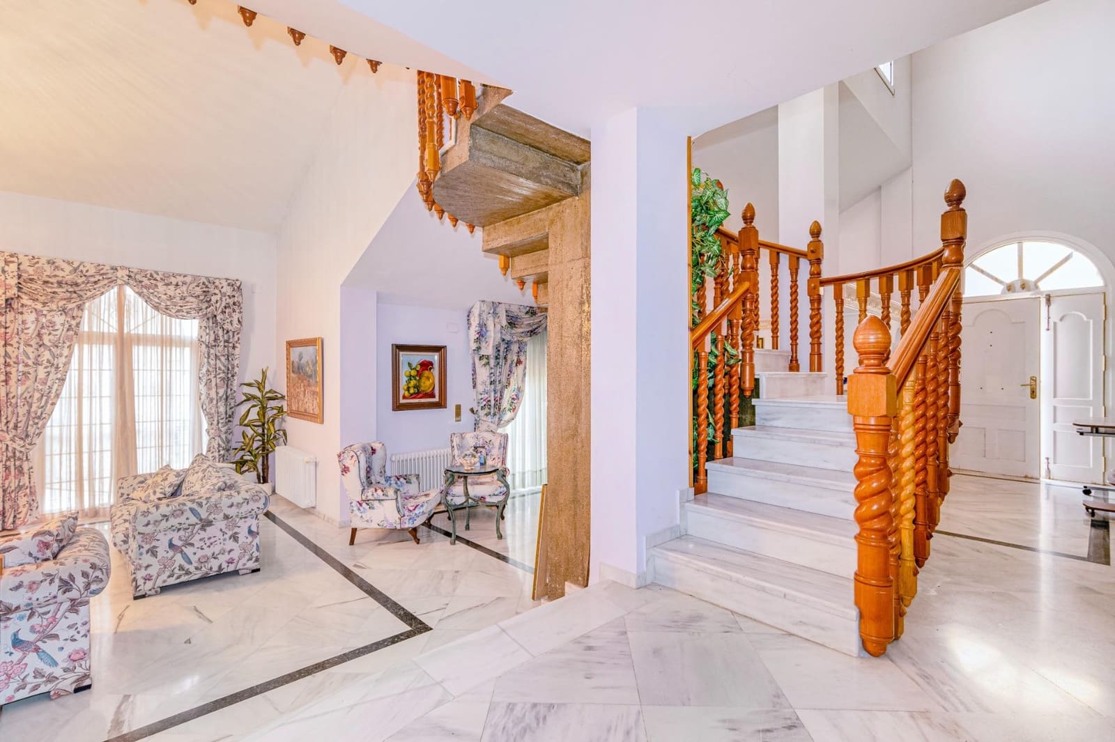 5 slaapkamer Villa te koop in La Zubia met zwembad garage - € 1.190.000 (Ref: 9686782)