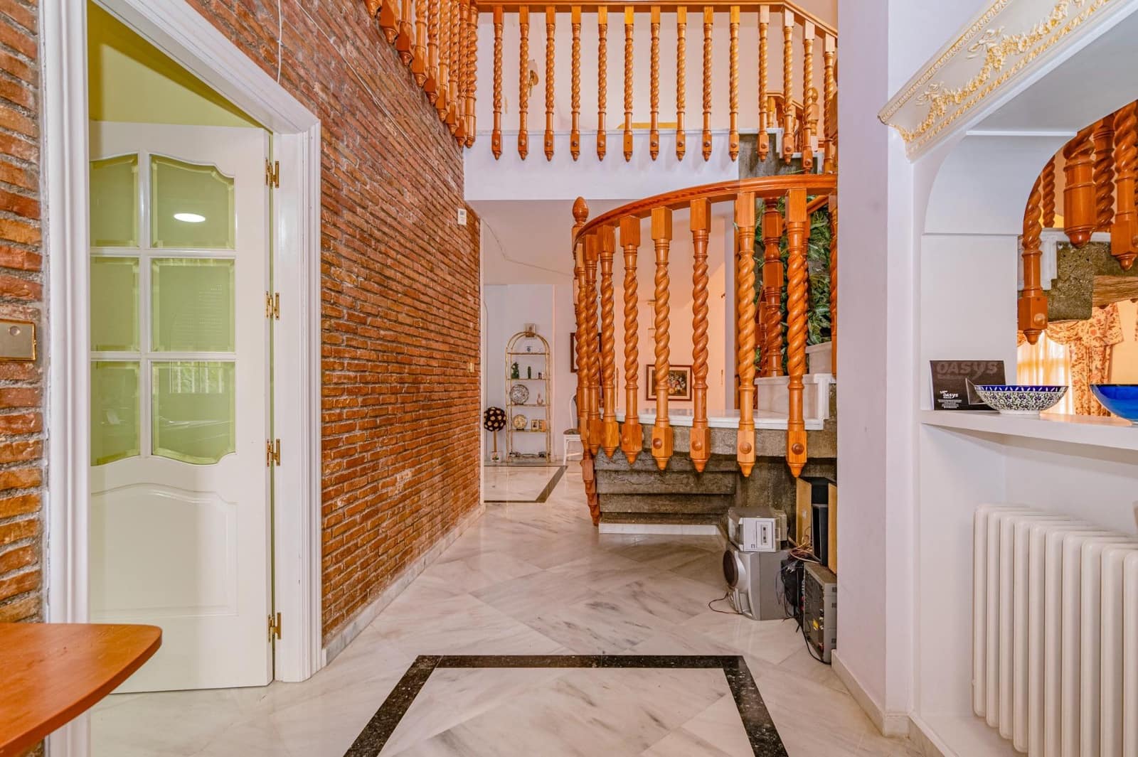 5 slaapkamer Villa te koop in La Zubia met zwembad garage - € 1.190.000 (Ref: 9686782)