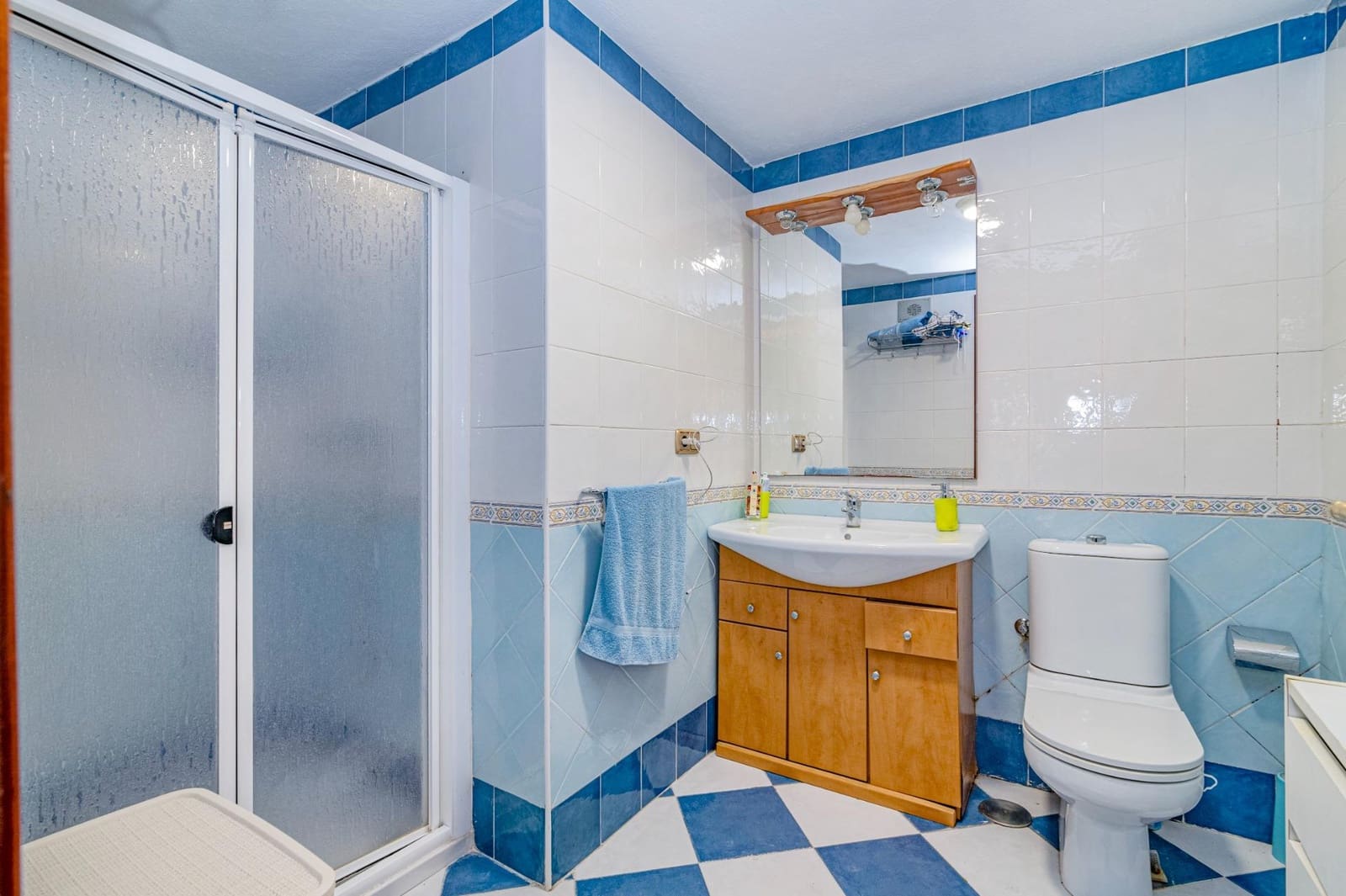 5 slaapkamer Villa te koop in La Zubia met zwembad garage - € 1.190.000 (Ref: 9686782)