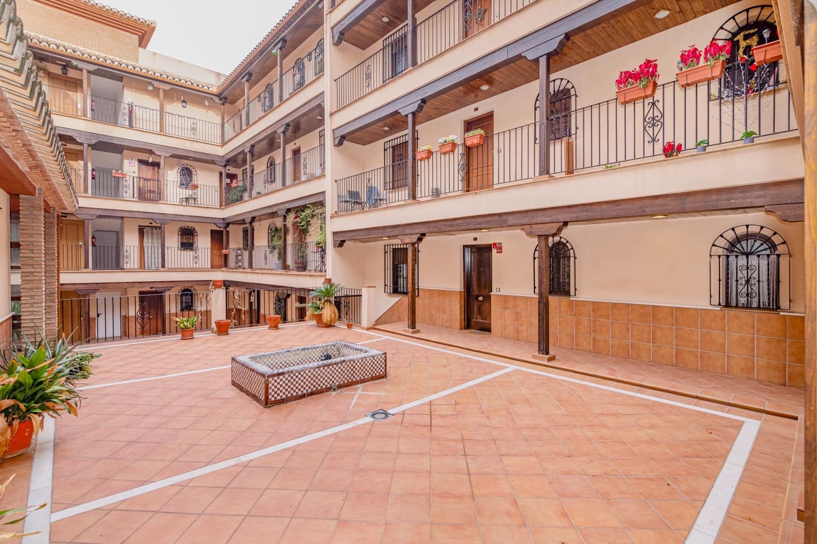 2 bedroom Flat for sale in La Zubia - € 150,000 (Ref: 9686783)