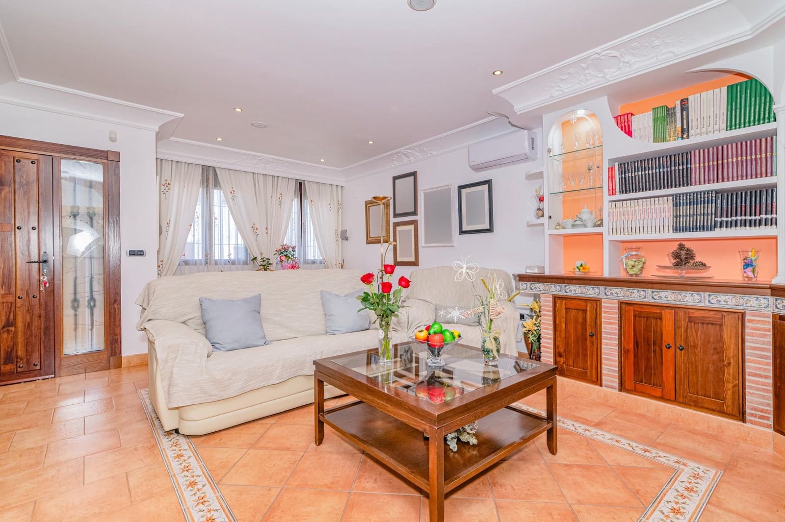 4 soverom Rekkehus til salgs i La Zubia med svømmebasseng garasje - € 370 000 (Ref: 9686784)