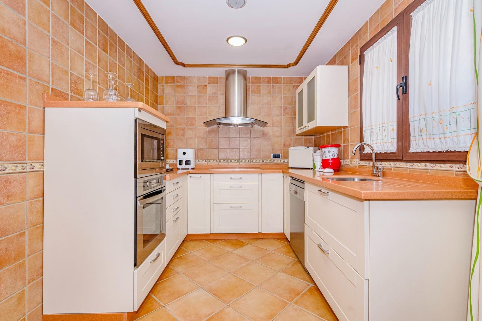 4 soverom Rekkehus til salgs i La Zubia med svømmebasseng garasje - € 370 000 (Ref: 9686784)