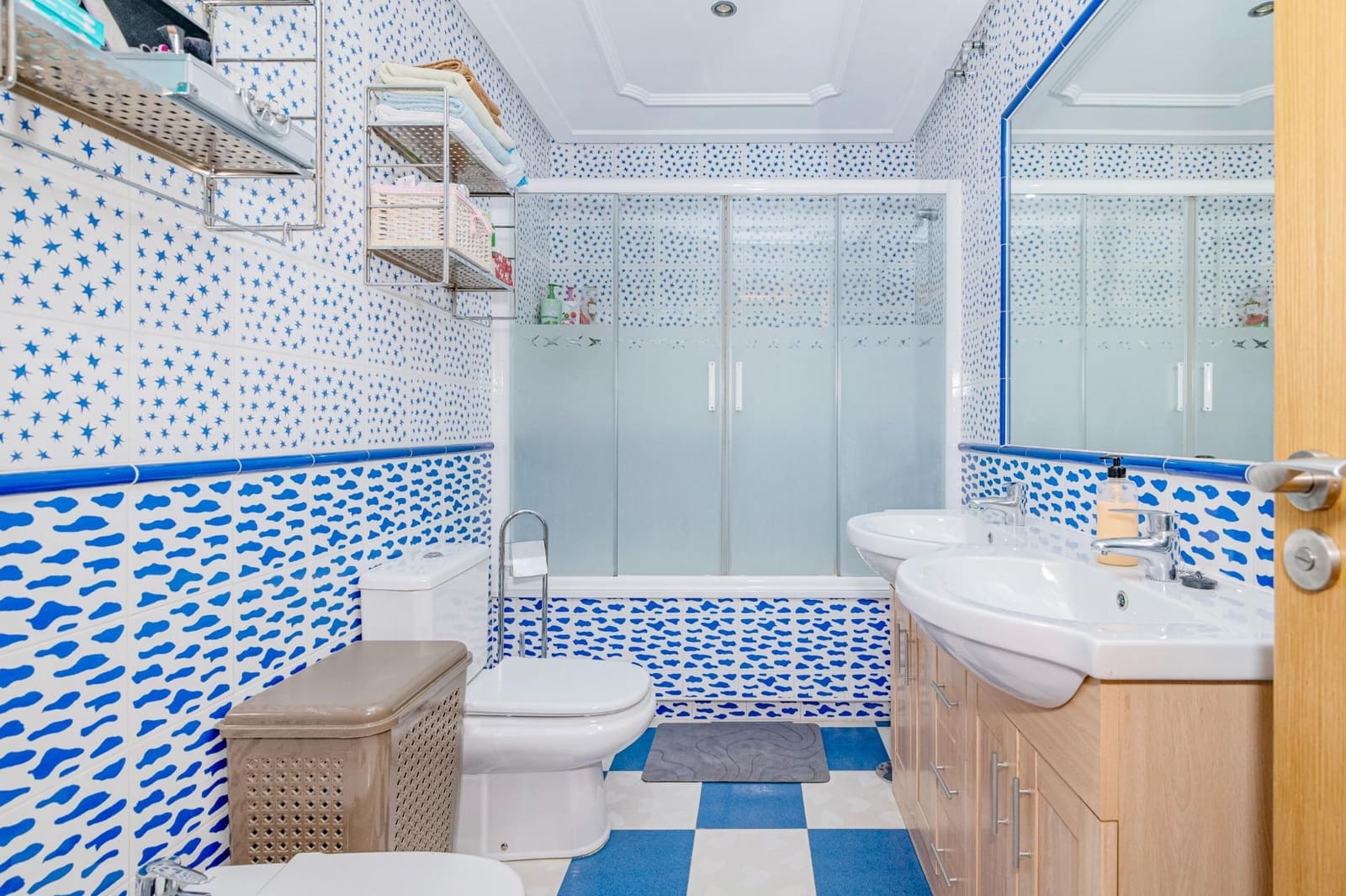 4 soverom Rekkehus til salgs i La Zubia med svømmebasseng garasje - € 370 000 (Ref: 9686784)