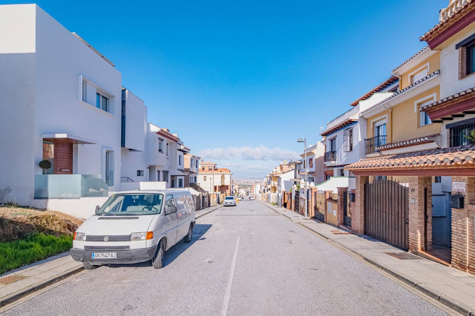 4 soverom Rekkehus til salgs i La Zubia med svømmebasseng garasje - € 370 000 (Ref: 9686784)