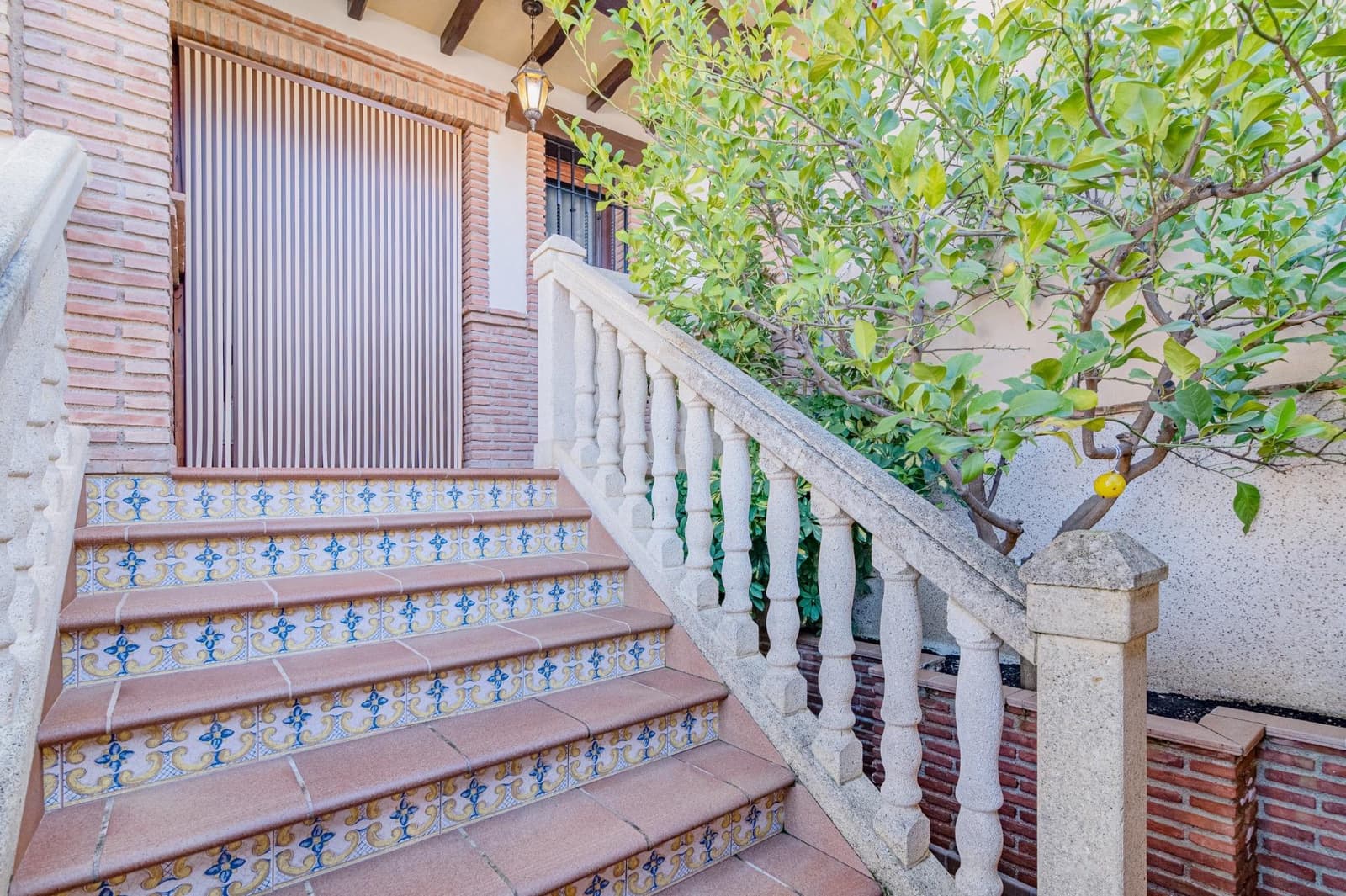 4 soverom Rekkehus til salgs i La Zubia med svømmebasseng garasje - € 370 000 (Ref: 9686784)