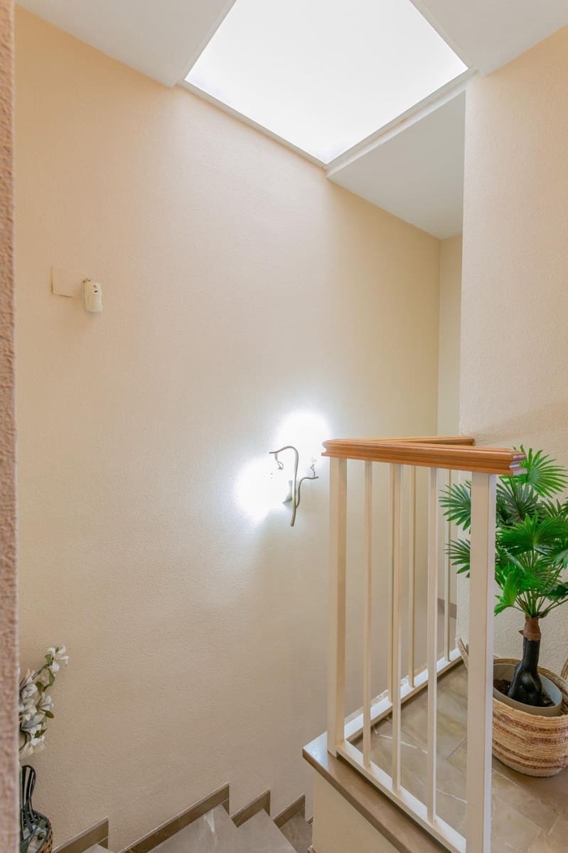 3 camera da letto Villetta a Schiera in vendita in Granada citta con garage - 290.000 € (Rif: 9686787)