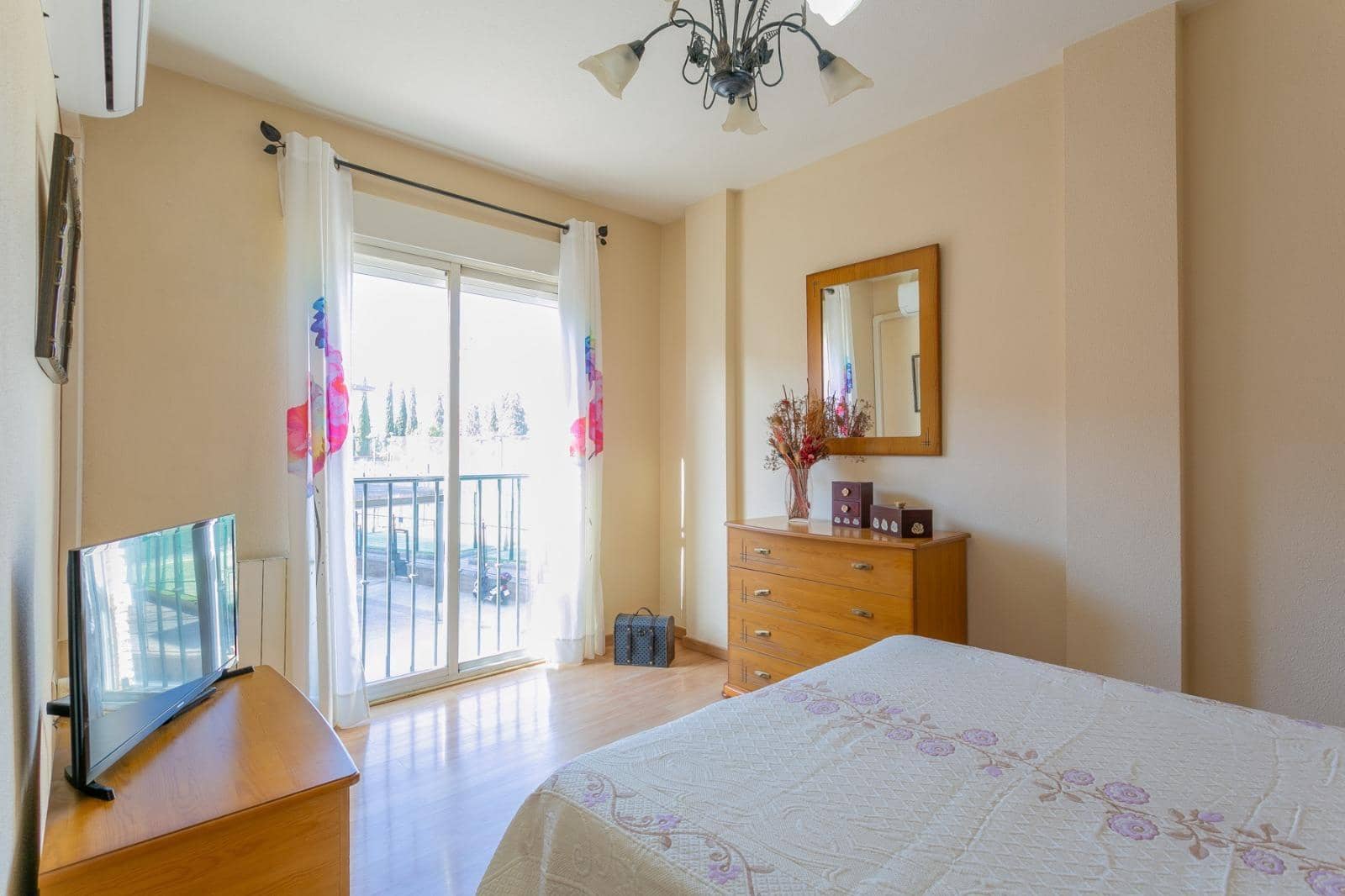 3 camera da letto Villetta a Schiera in vendita in Granada citta con garage - 290.000 € (Rif: 9686787)