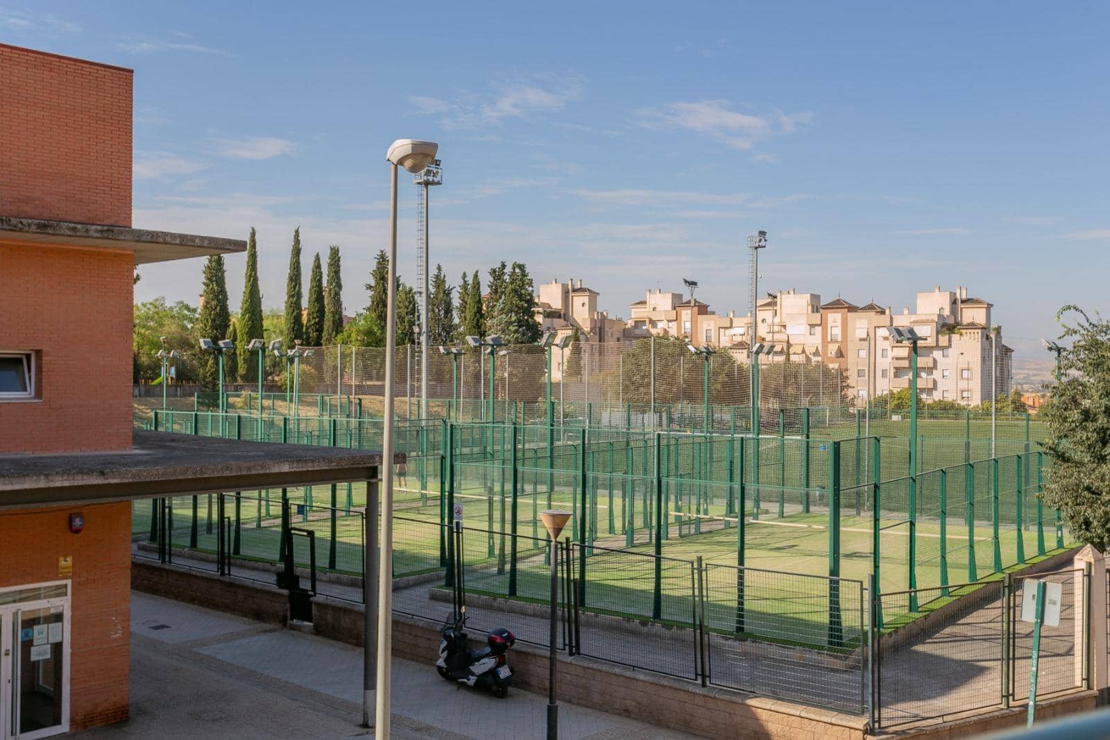 3 camera da letto Villetta a Schiera in vendita in Granada citta con garage - 290.000 € (Rif: 9686787)