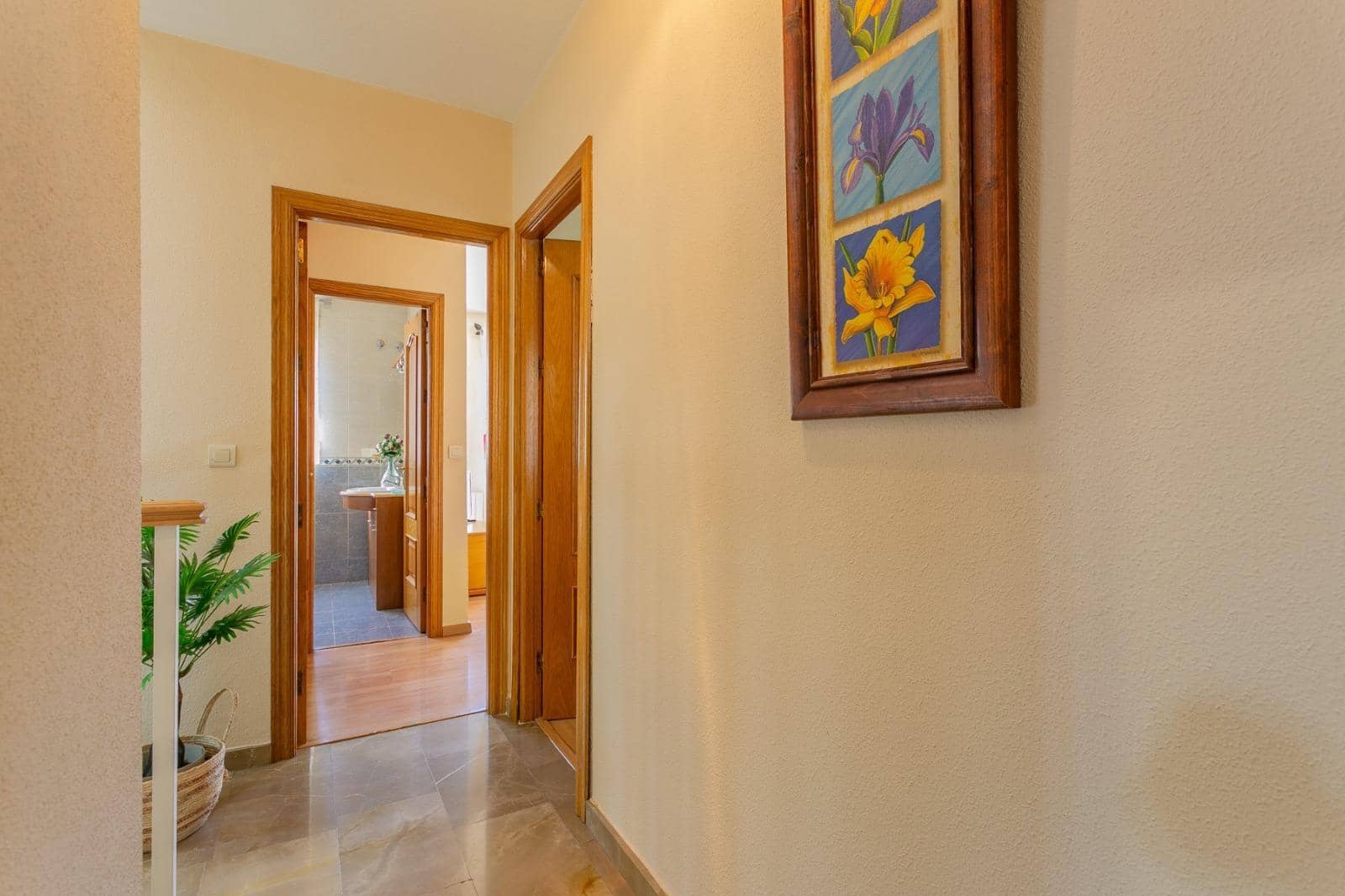 3 camera da letto Villetta a Schiera in vendita in Granada citta con garage - 290.000 € (Rif: 9686787)