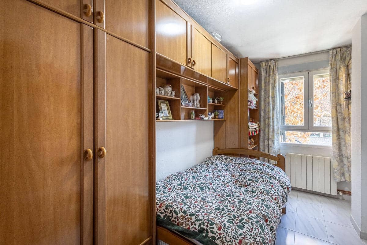 4 slaapkamer Flat te koop in Granada stad met garage - € 269.000 (Ref: 9686788)