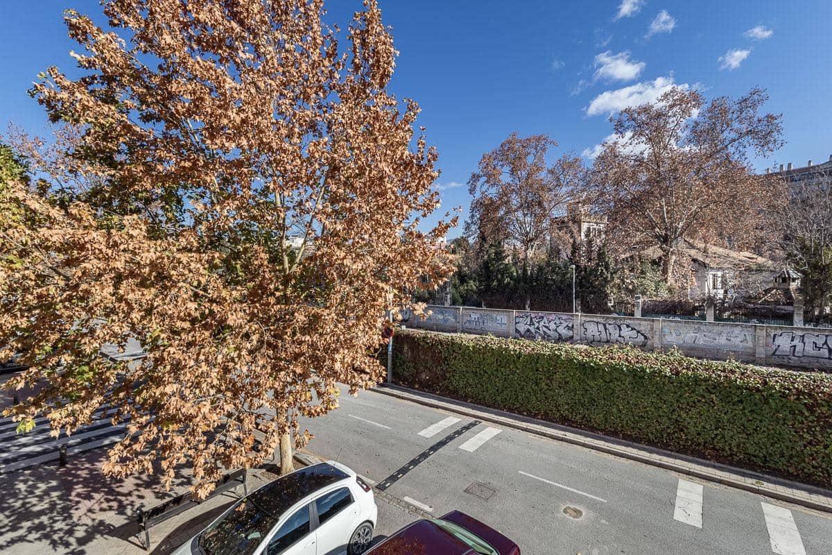 4 slaapkamer Flat te koop in Granada stad met garage - € 269.000 (Ref: 9686788)