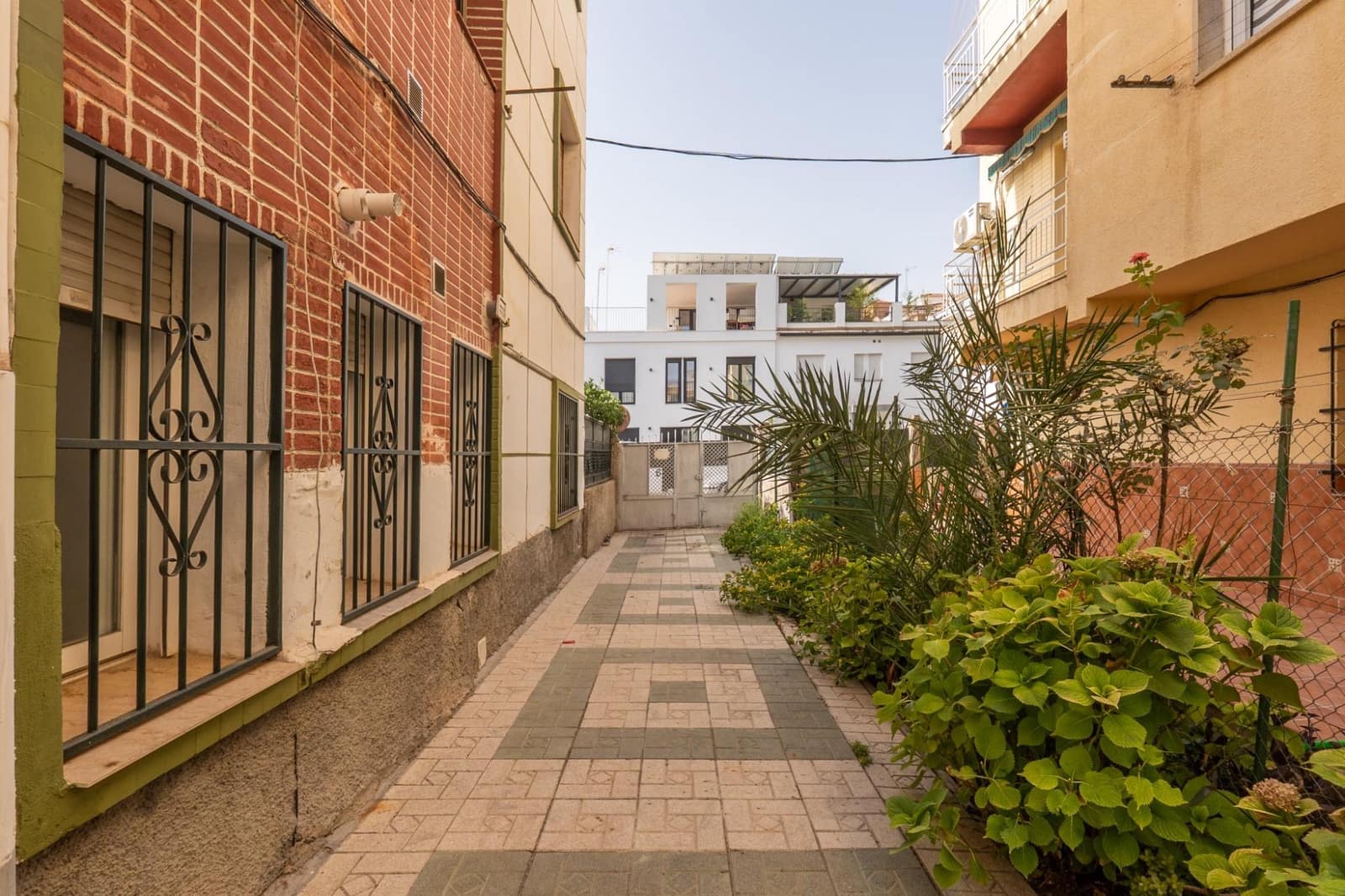 2 soveværelse Lejlighed til salg i Granada by med garage - € 195.000 (Ref: 9691152)