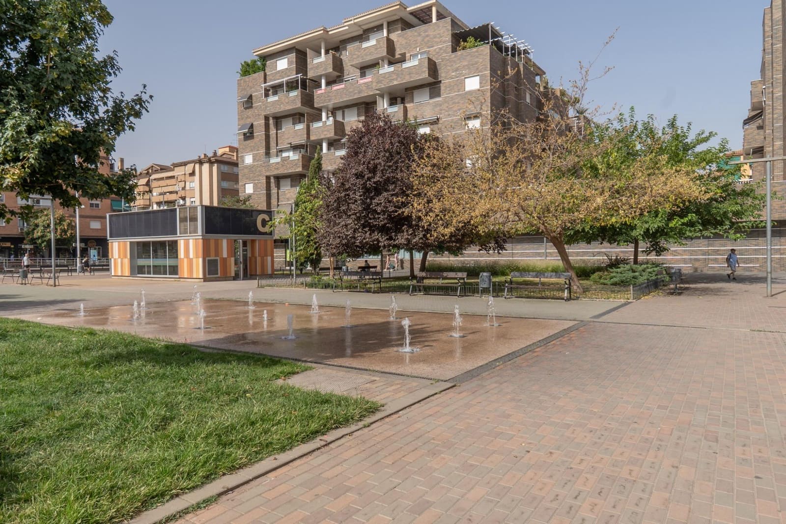 2 soveværelse Lejlighed til salg i Granada by med garage - € 195.000 (Ref: 9691152)