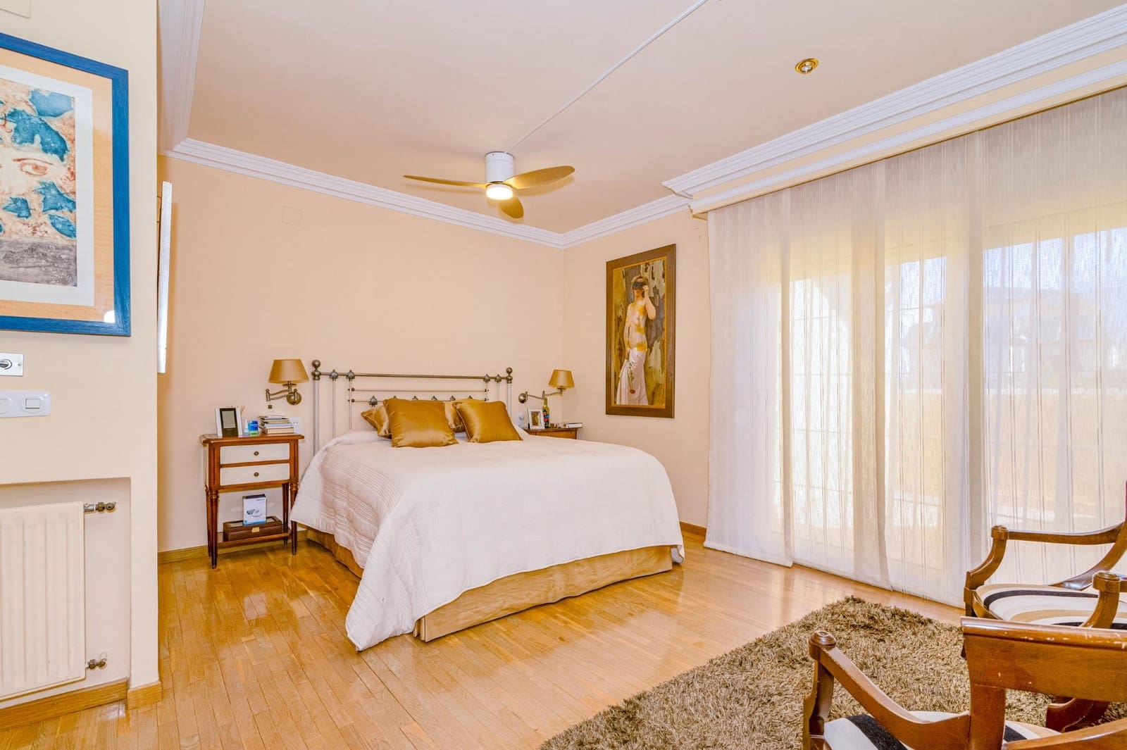 6 bedroom Villa for sale in Gojar with garage - € 480,000 (Ref: 9702136)