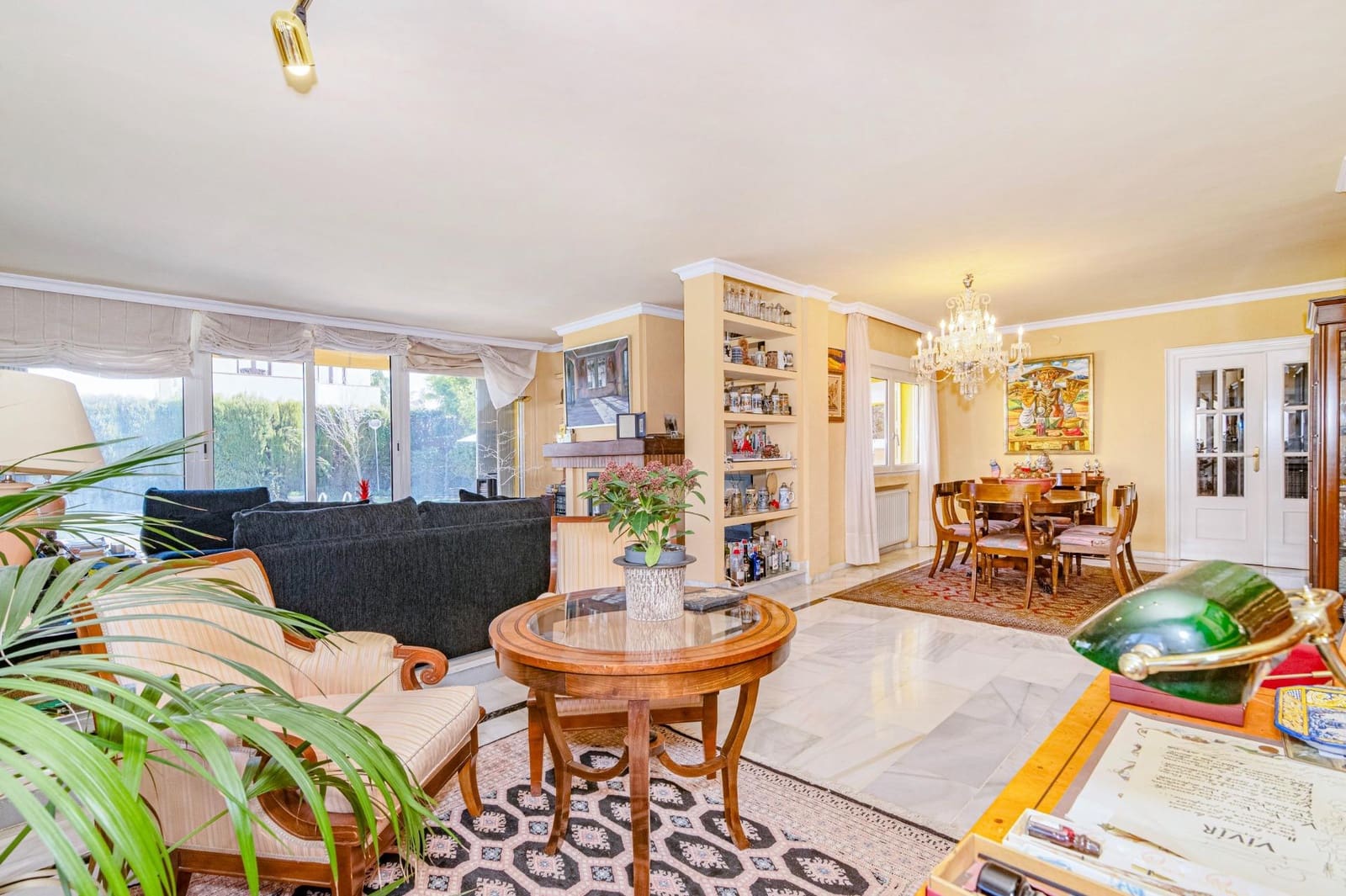 6 bedroom Villa for sale in Gojar with garage - € 480,000 (Ref: 9702136)