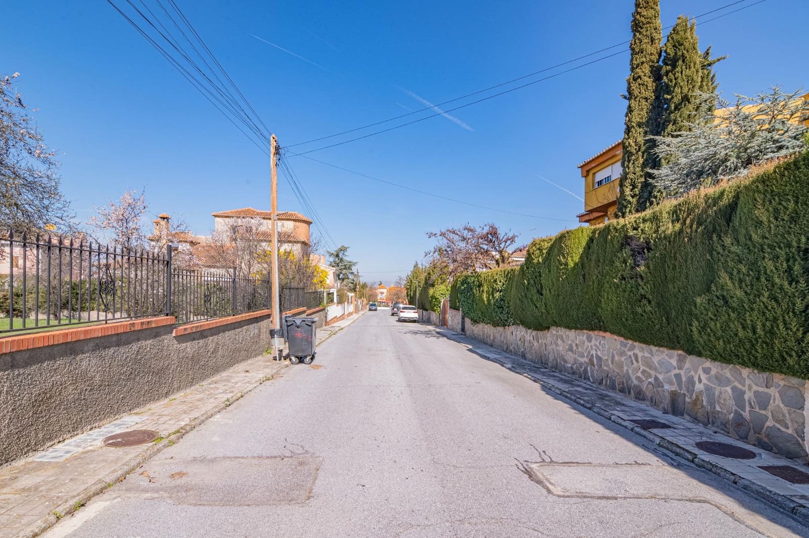 6 bedroom Villa for sale in Gojar with garage - € 480,000 (Ref: 9702136)