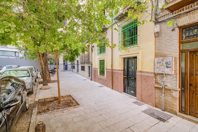 4 soveværelse Lejlighed til salg i Centro, Granada by - € 380.000 (Ref: 9709222)