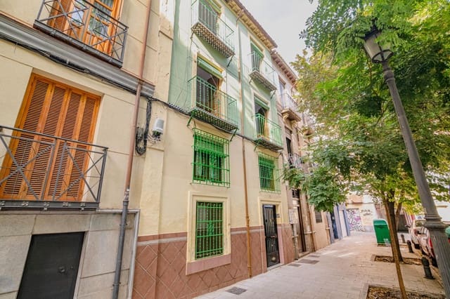 4 soveværelse Lejlighed til salg i Centro, Granada by - € 380.000 (Ref: 9709222)