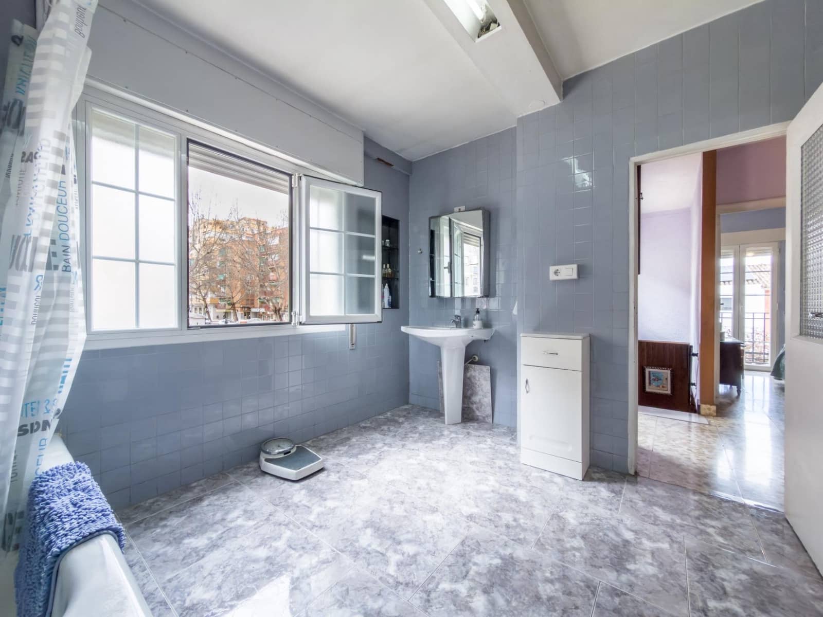 6 bedroom Semi-detached Villa for sale in Granada city with garage - € 595,000 (Ref: 9709223)