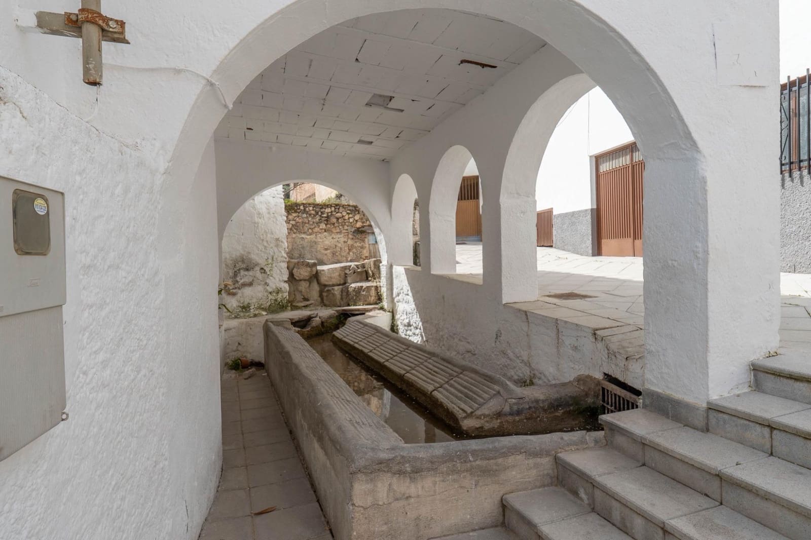 4 bedroom Finca/Country House for sale in Albunuelas - € 47,000 (Ref: 9712217)