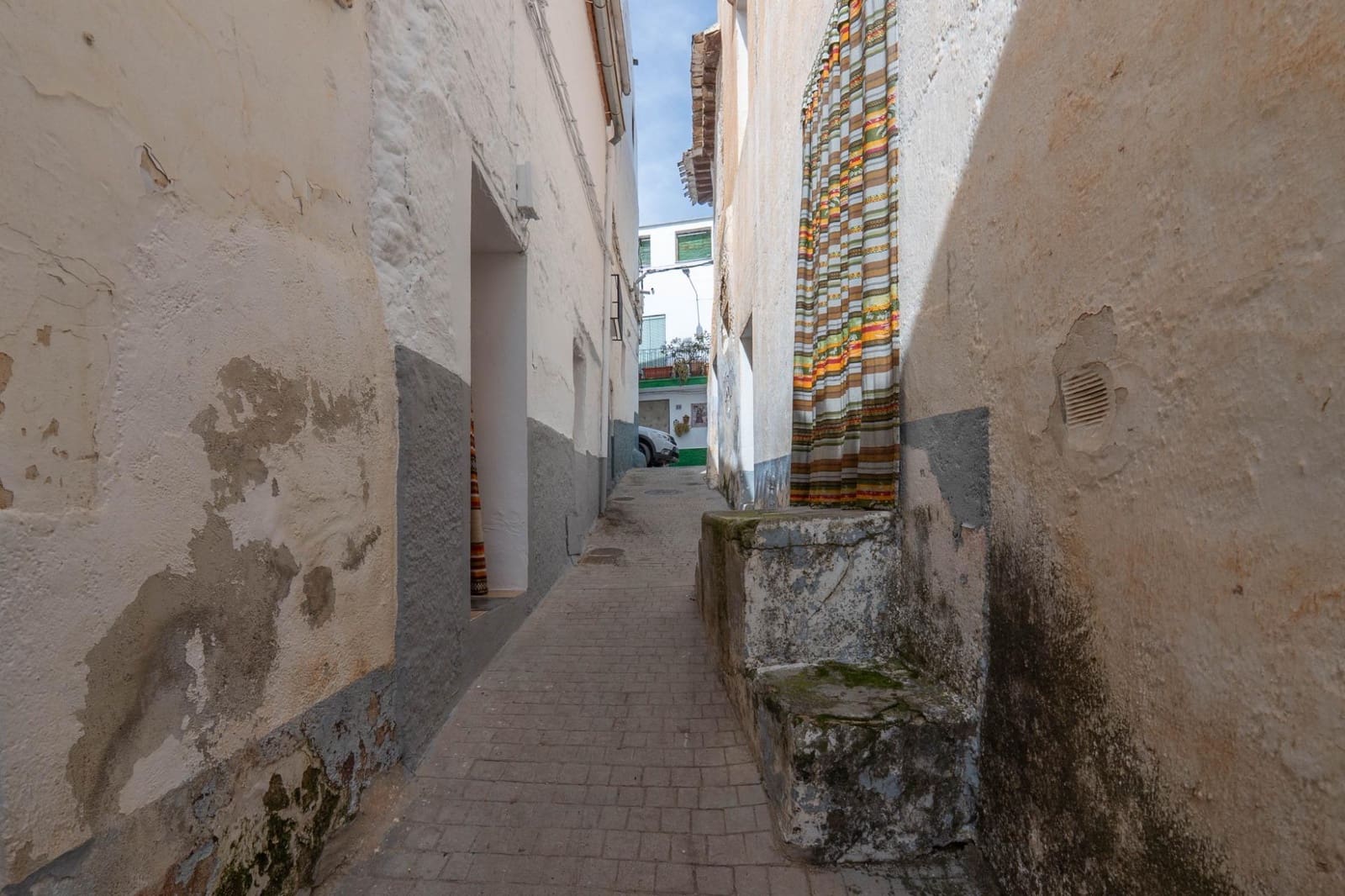 4 bedroom Finca/Country House for sale in Albunuelas - € 47,000 (Ref: 9712217)