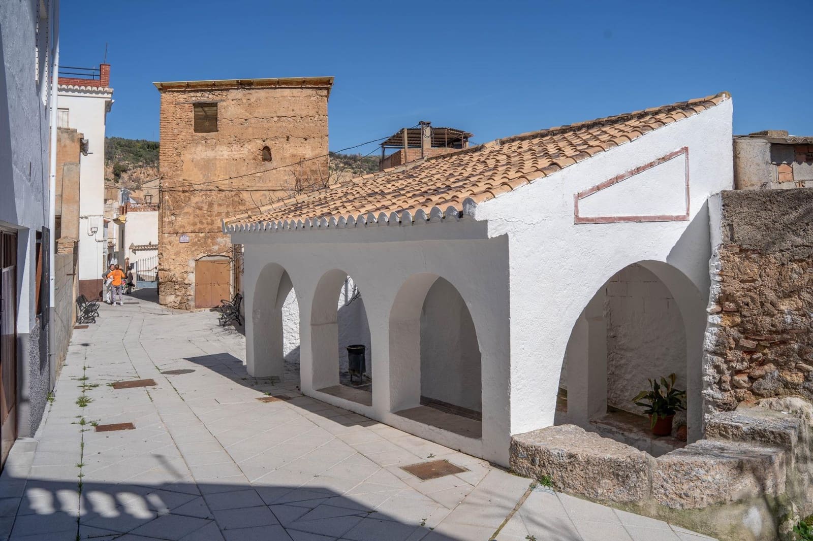 4 bedroom Finca/Country House for sale in Albunuelas - € 47,000 (Ref: 9712217)