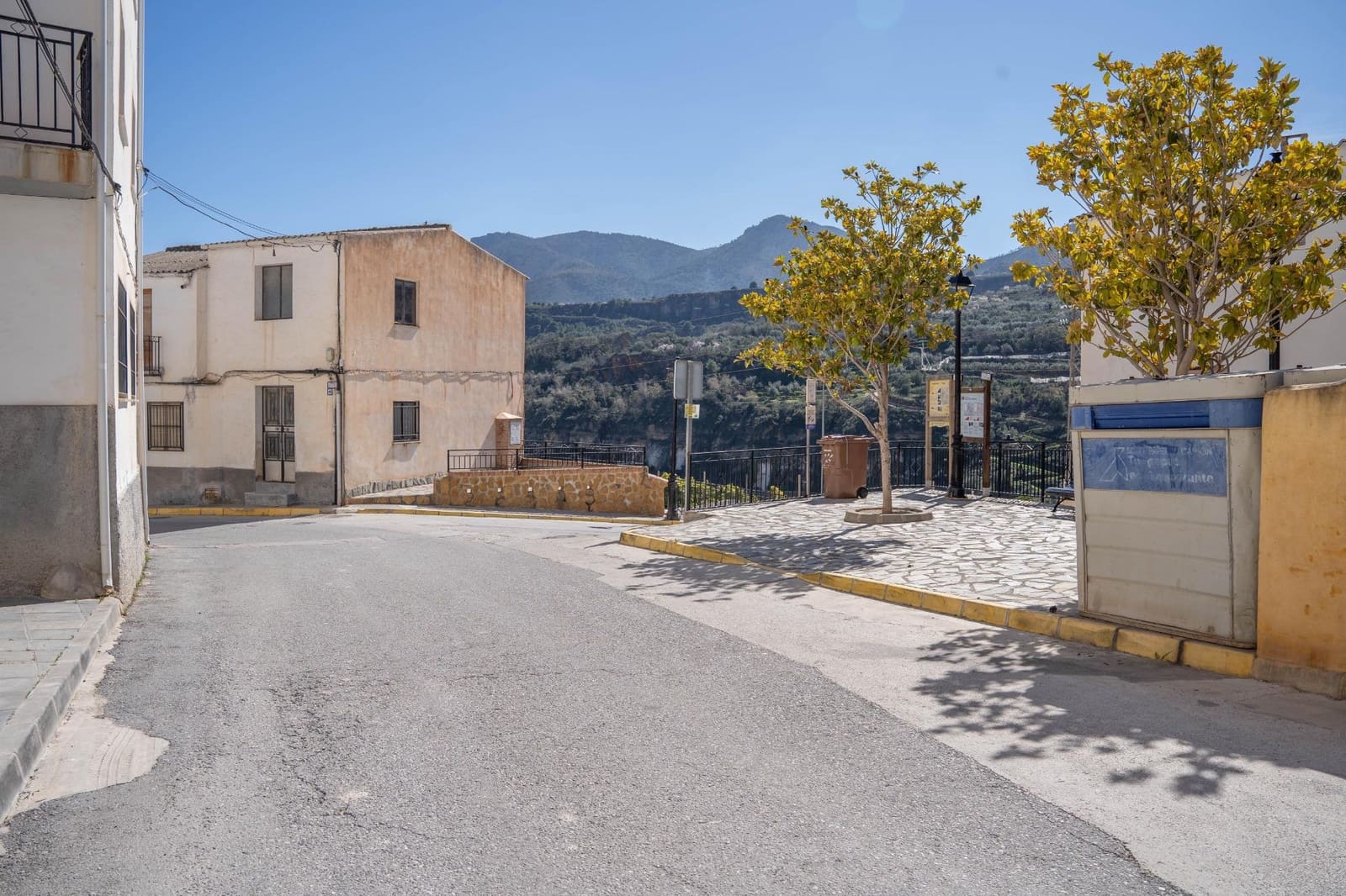 4 bedroom Finca/Country House for sale in Albunuelas - € 47,000 (Ref: 9712217)