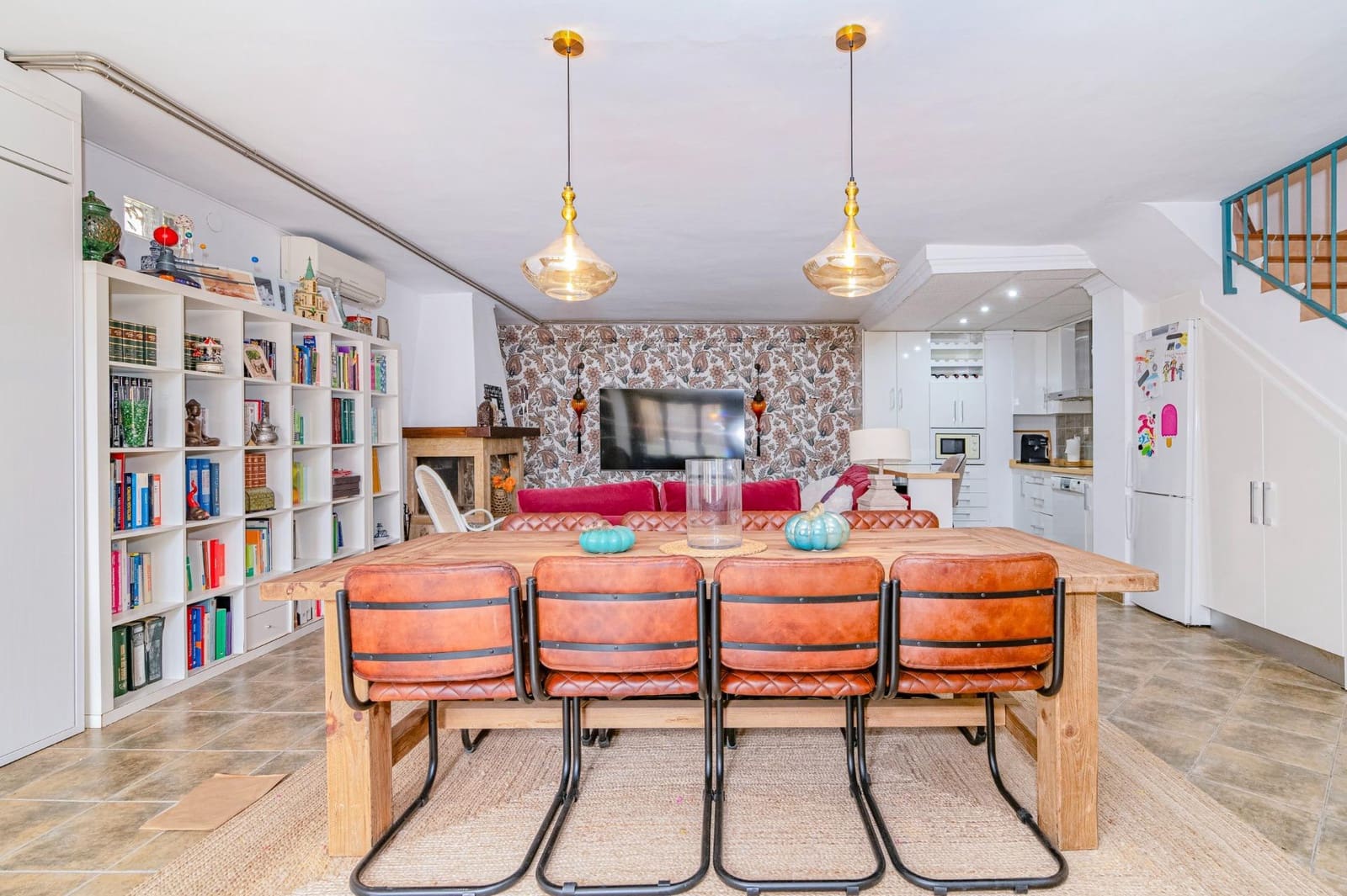 3 bedroom Semi-detached Villa for sale in Peligros with pool garage - € 318,000 (Ref: 9712220)