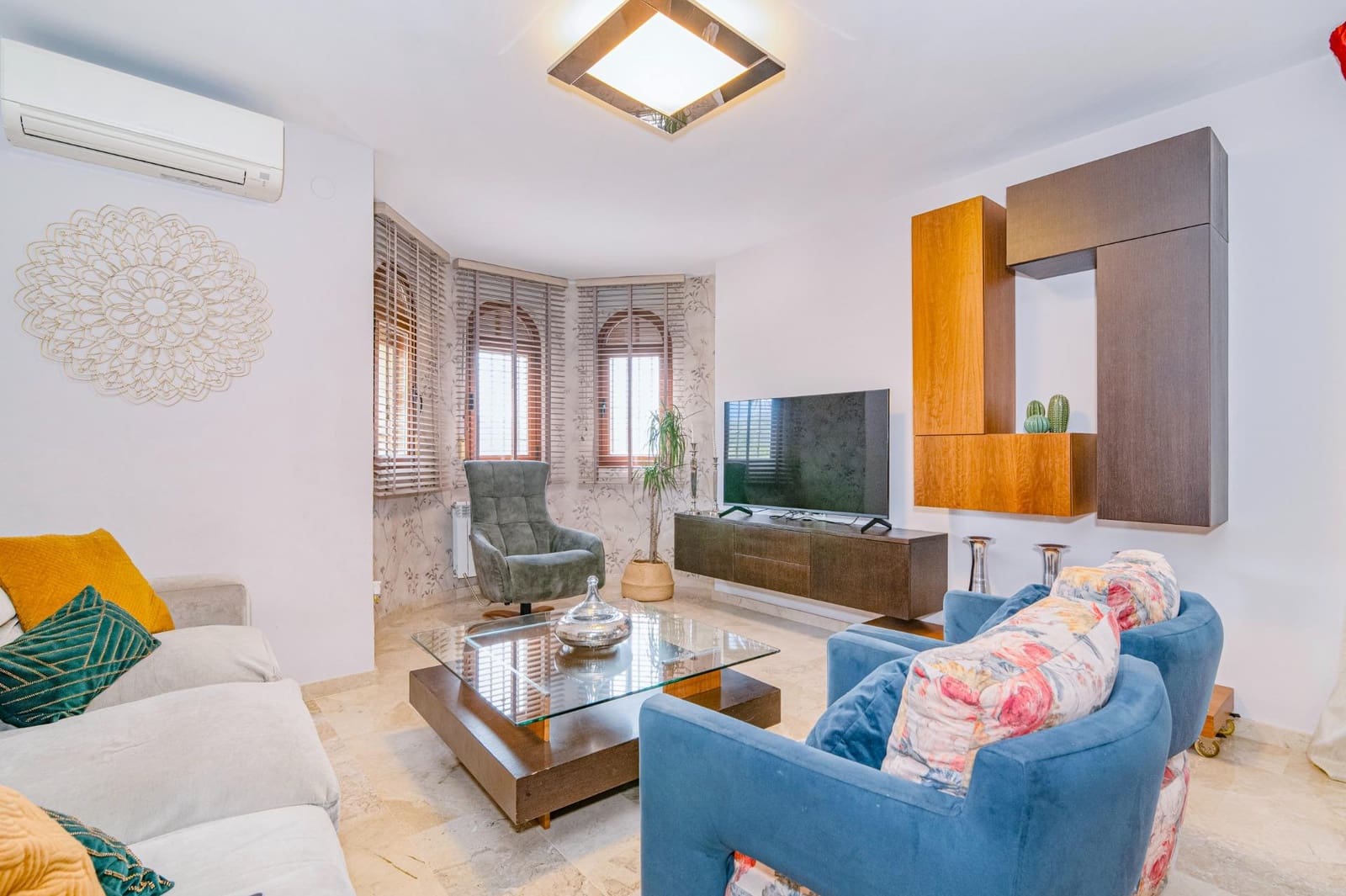 3 bedroom Semi-detached Villa for sale in Peligros with pool garage - € 318,000 (Ref: 9712220)