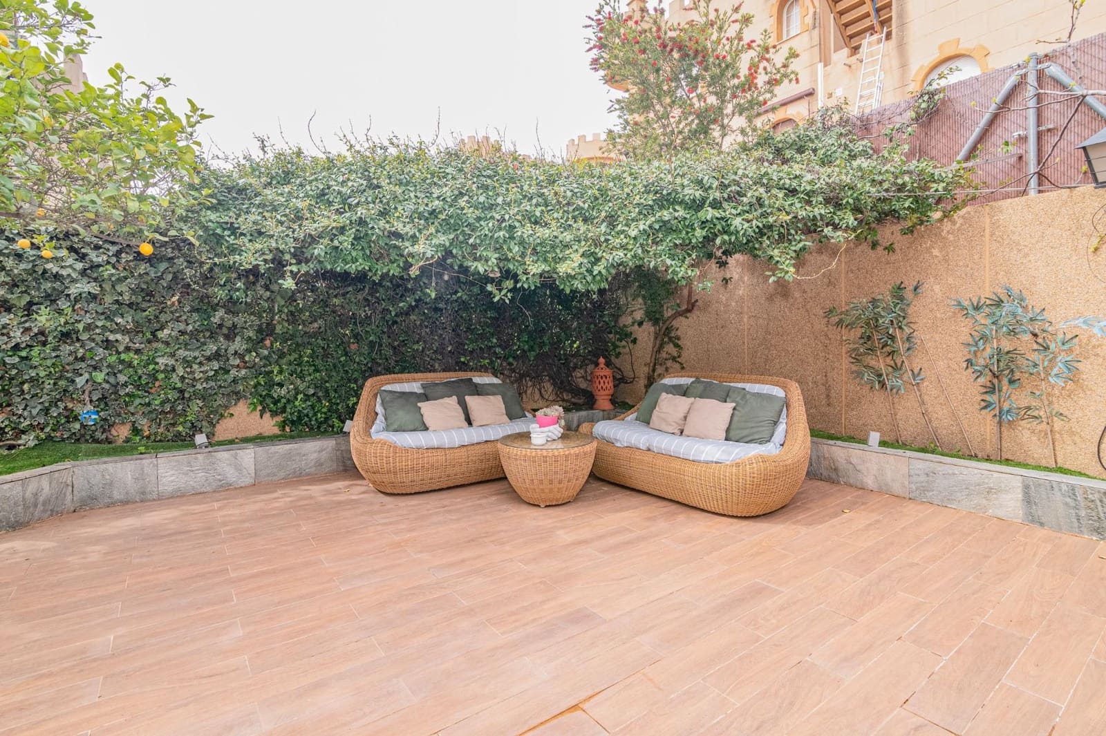 3 bedroom Semi-detached Villa for sale in Peligros with pool garage - € 318,000 (Ref: 9712220)