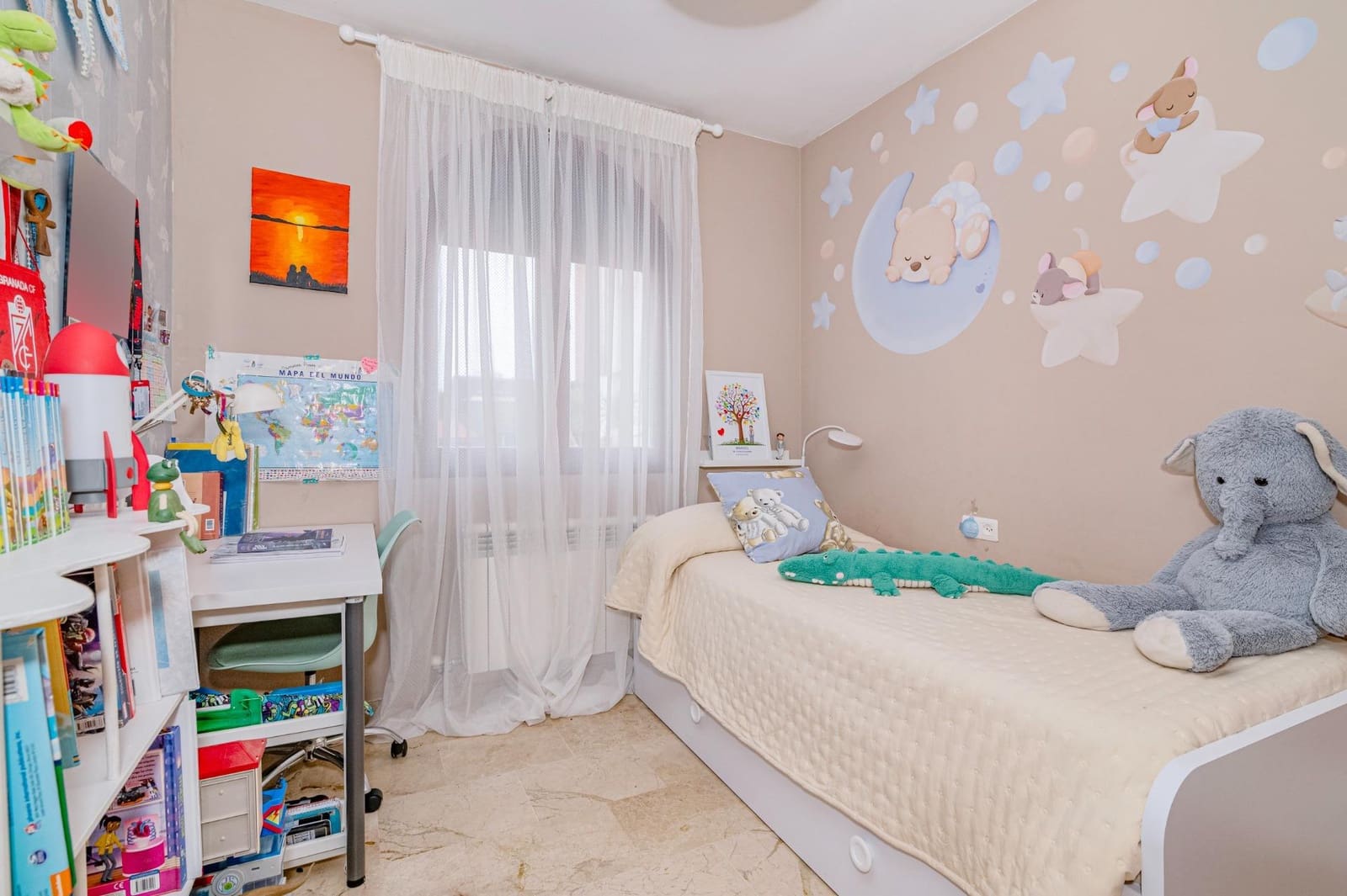 3 bedroom Semi-detached Villa for sale in Peligros with pool garage - € 318,000 (Ref: 9712220)