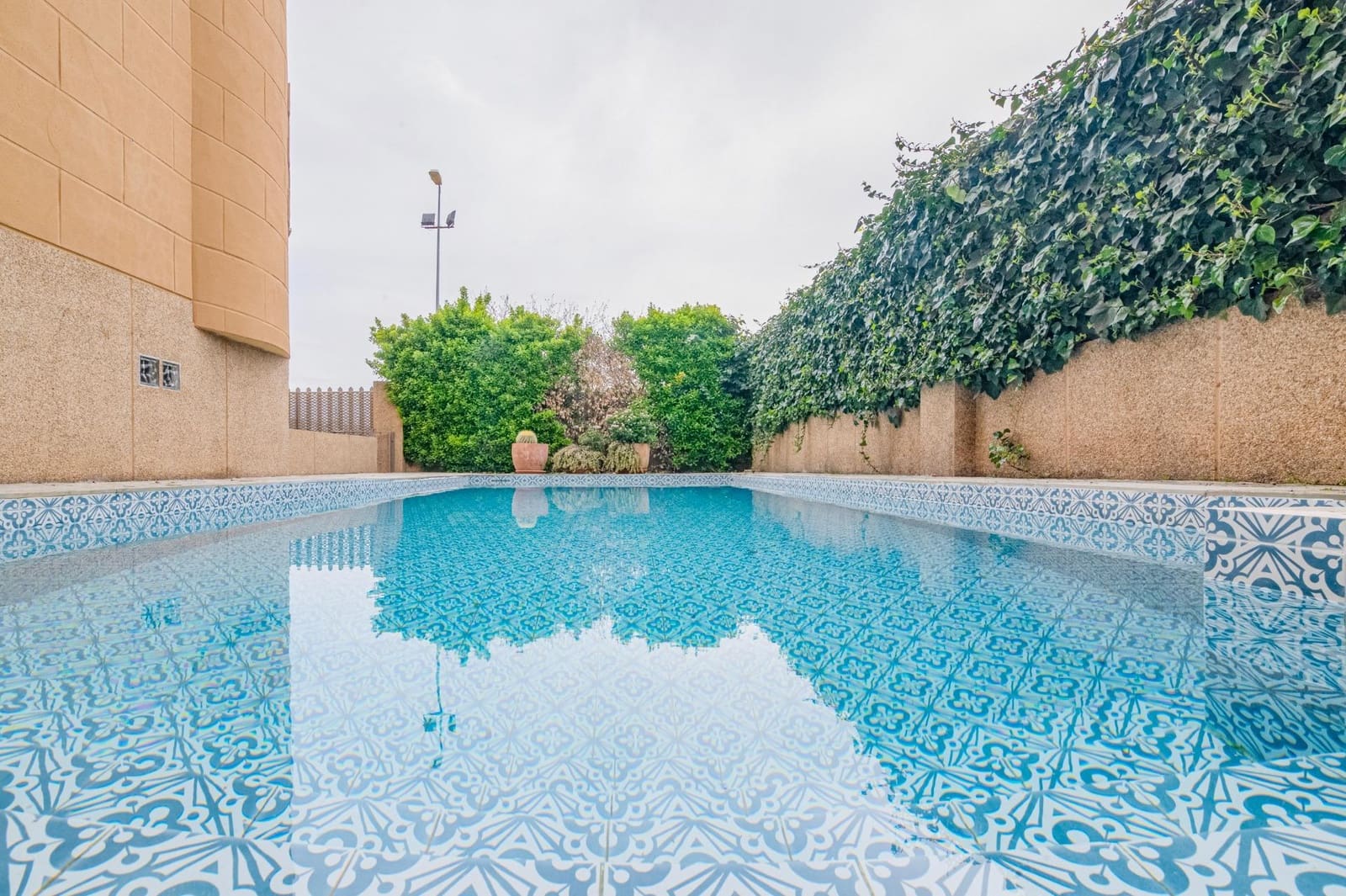 3 bedroom Semi-detached Villa for sale in Peligros with pool garage - € 318,000 (Ref: 9712220)